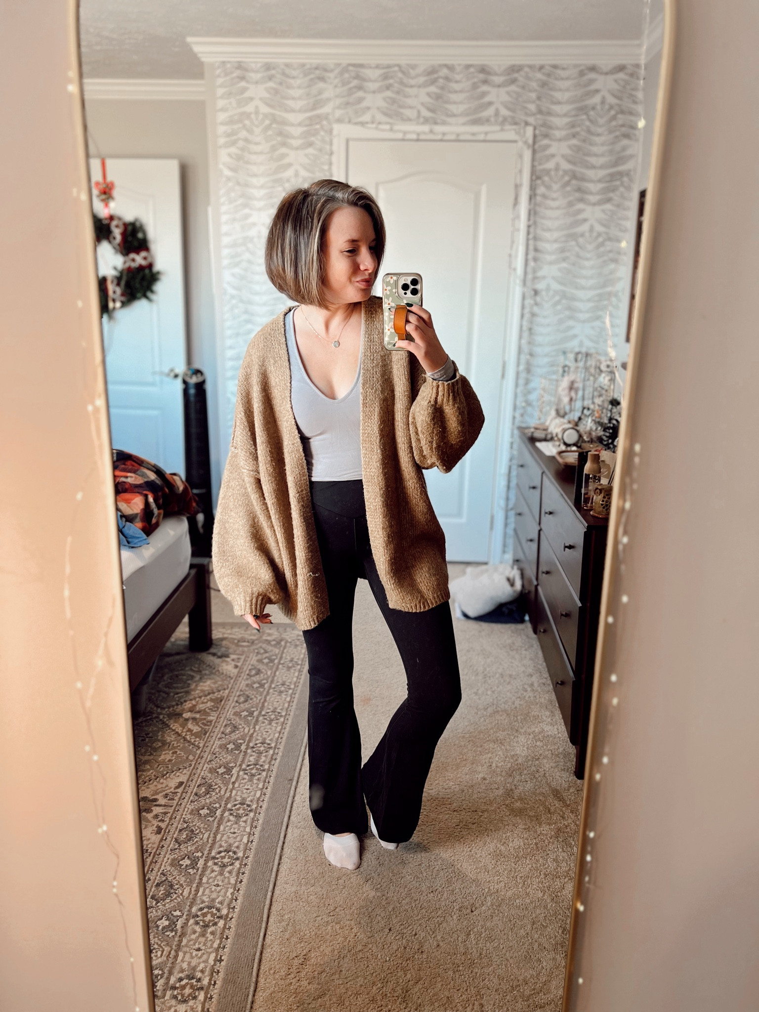 Cozy SAHM 💕🎄

#LTKSeasonal #LTKFindsUnder50