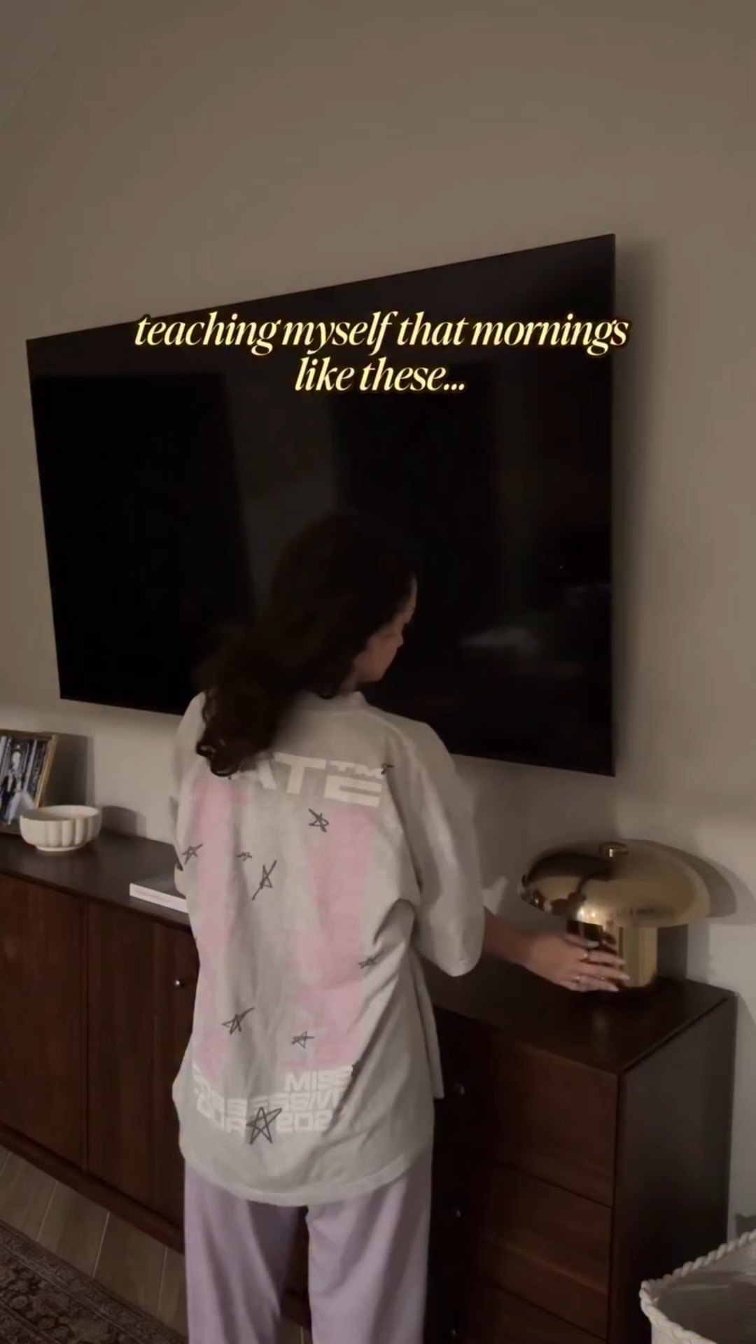 free therapy 💛 

- part of romanticizing my day to day that can get redundant real fast is doing things at different times than usual - like turning on the candle warmer in the morning instead of only in the evening! 🕯️
- always love turning on a seasonal ambience video from YouTube & lamp lighting only 🛋️
- trying to cut back on caffeine because of anxiety, so opted for warm lemon water since it was cold this morning instead of 1/2 of an energy drink 🍋
- obsessed with my cat as always 🐈‍⬛
- currently reading us dark few for book club 📖
- cannnnot stop making teddy graham lattes at home !!! 🧸

#LTKdayinmylife #LTKHome #LTKmorningroutine