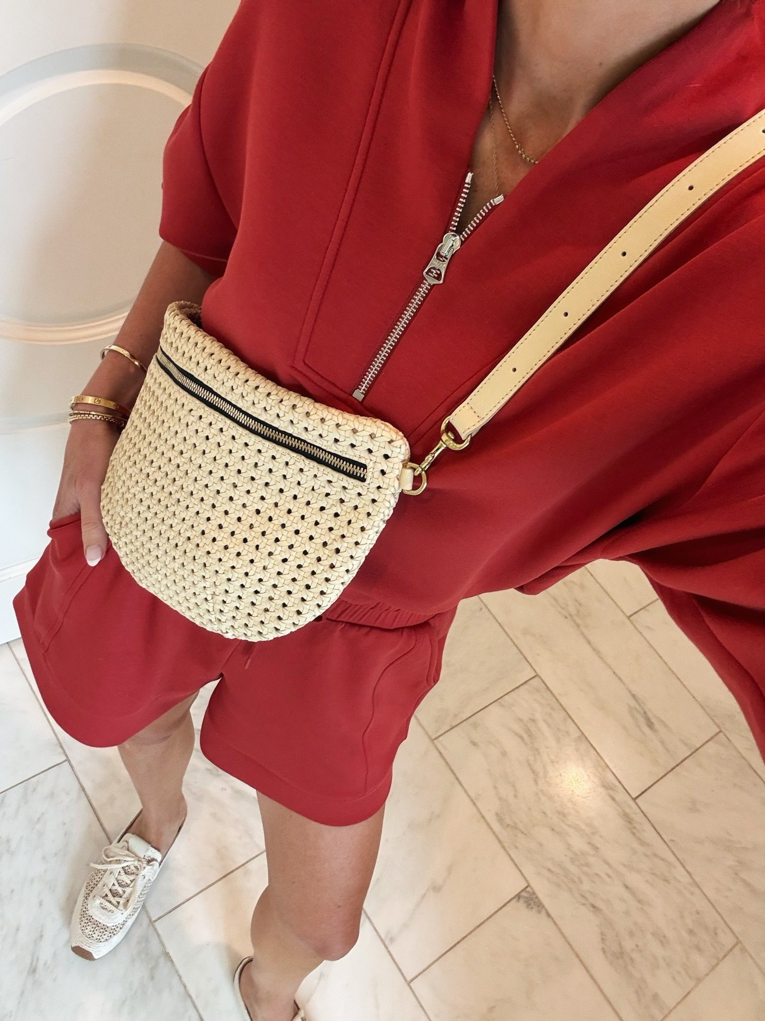 Outfit of the day is one of my favorite on-the-go matching sets and some cute summer accessories! ❤️