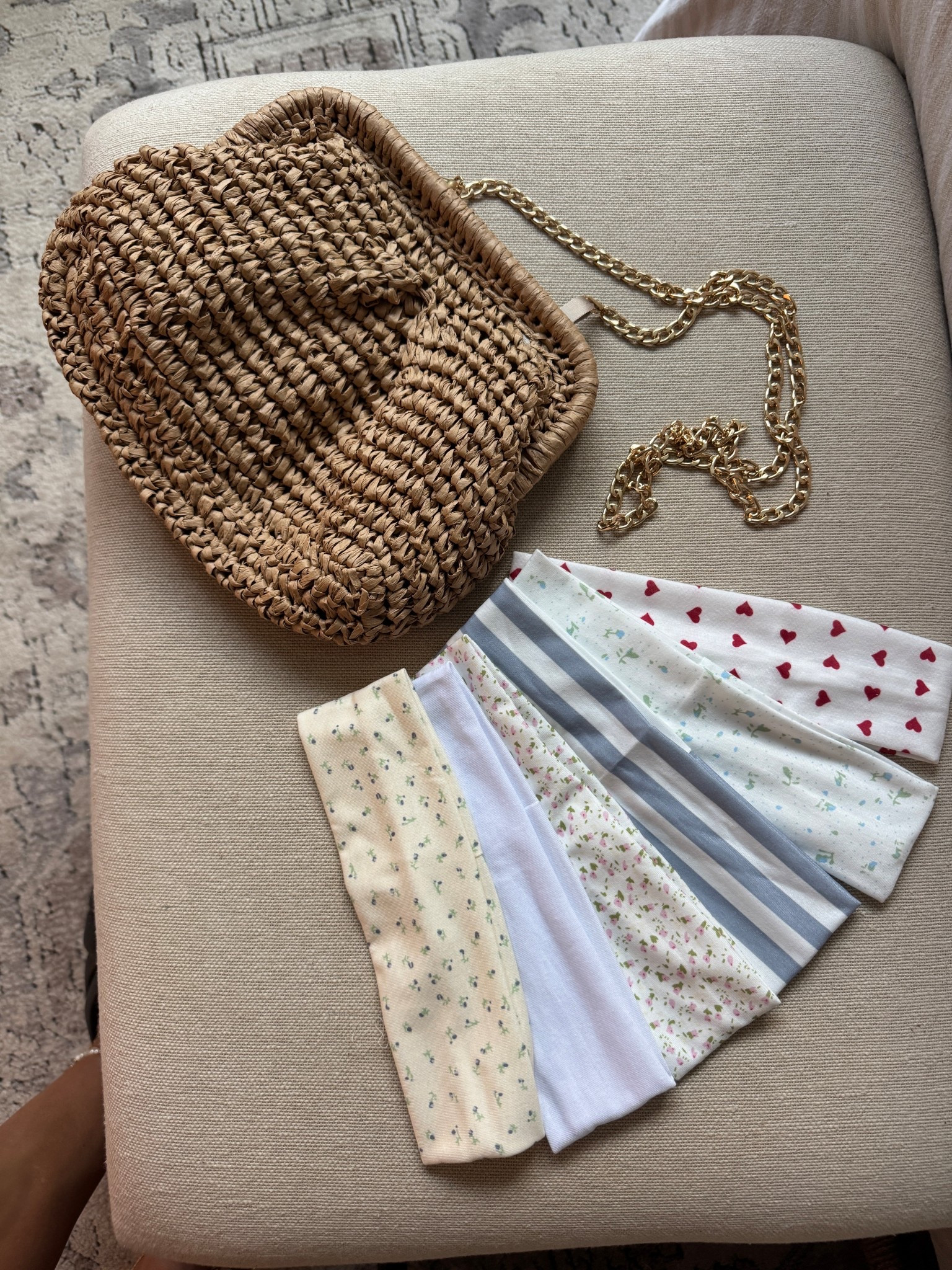 Amazon finds 
Summer purse
Cute headbands 

#LTKSeasonal #LTKFindsUnder50 #LTKBeauty