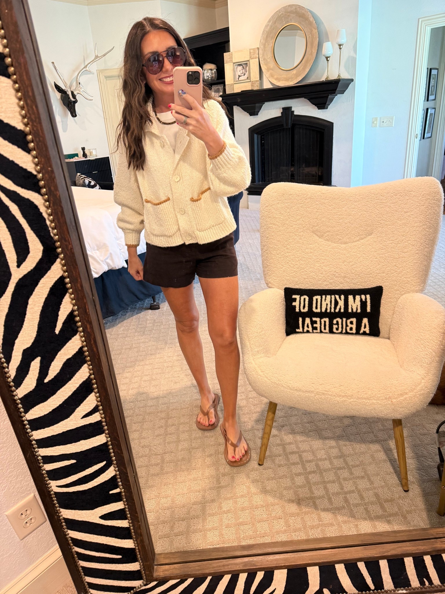 🤎🤍🤎🤍

Sweater: small
Tee: small
Shorts: 0

Golden retriever
Golden retriever sweater
Gap
Gap linen
Linen shorts
Casual outfit
Spring outfit
Anthropologie
Mom outfit 


#LTKOver40 #LTKootd #LTKmomlife