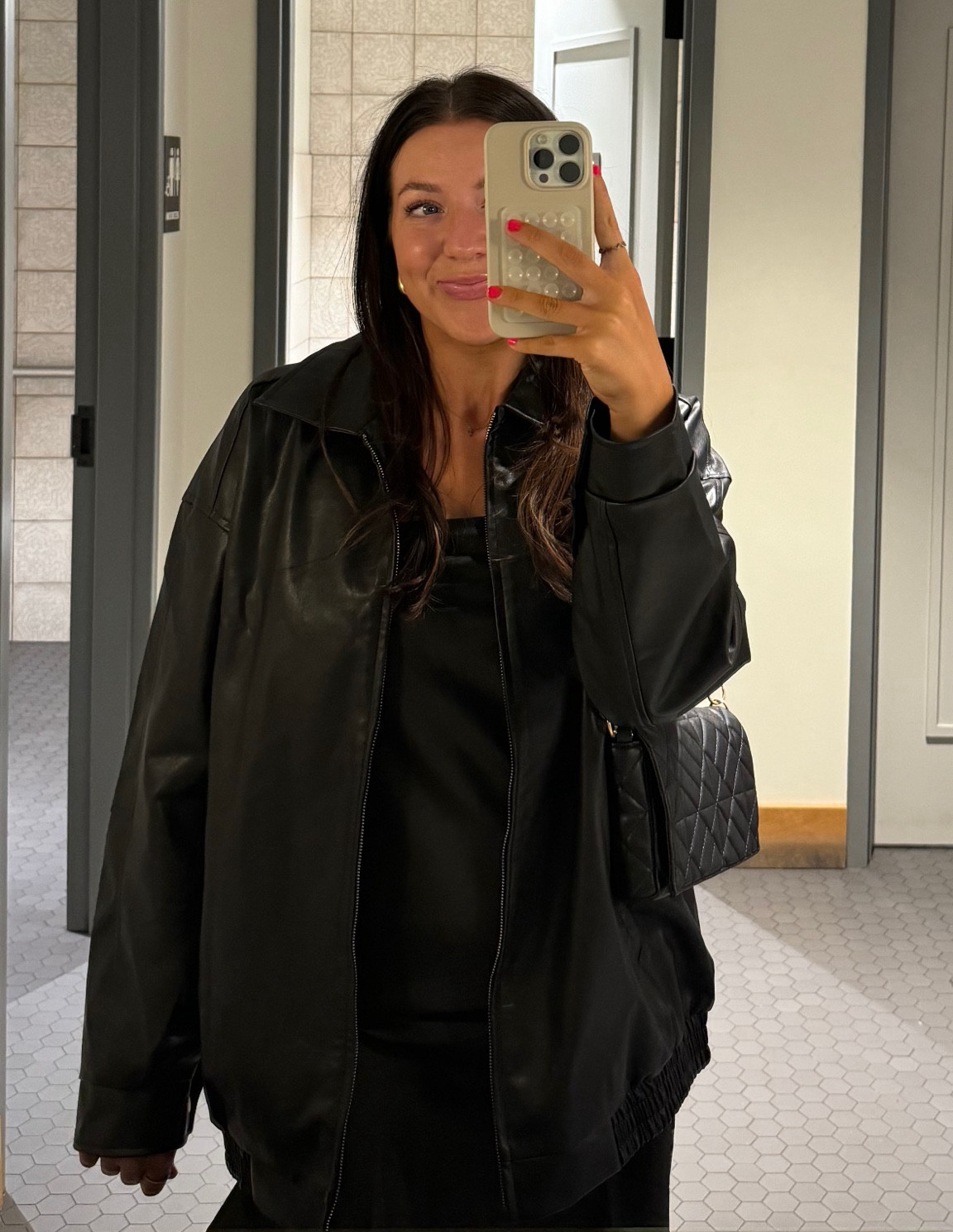 all black fit! 🖤

#LTKFindsUnder100 #LTKStyleTip #LTKSeasonal
