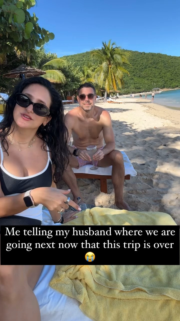 Highly recommend taking a trip to the tropics right in the middle of the holidays. It was the perfect reset! 🏝️

I have so much to share about our stay at @rosewoodlittledixbay and will be detailing the trip in a blog post later this week. Be sure to tap the button in my bio to subscribe so you don’t miss it! 🩵

#luxurytraveller #luxurytravels #travelbuddyforlife #icanshowyoutheworld #vacationmood #resortstyle #luxuryresorts