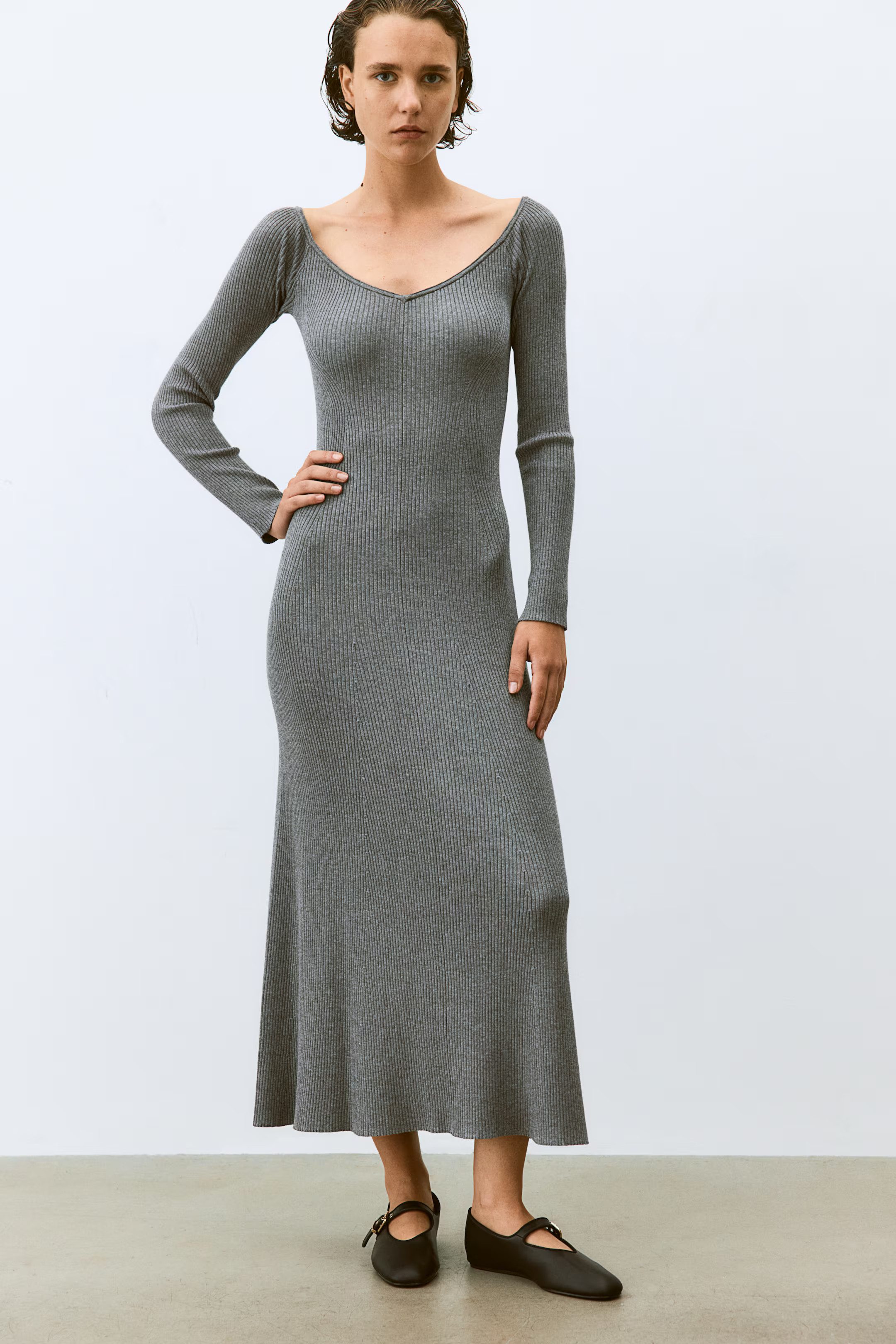 Rib-knit off-the-shoulder dress | H&M (UK, MY, IN, SG, PH, TW, HK)