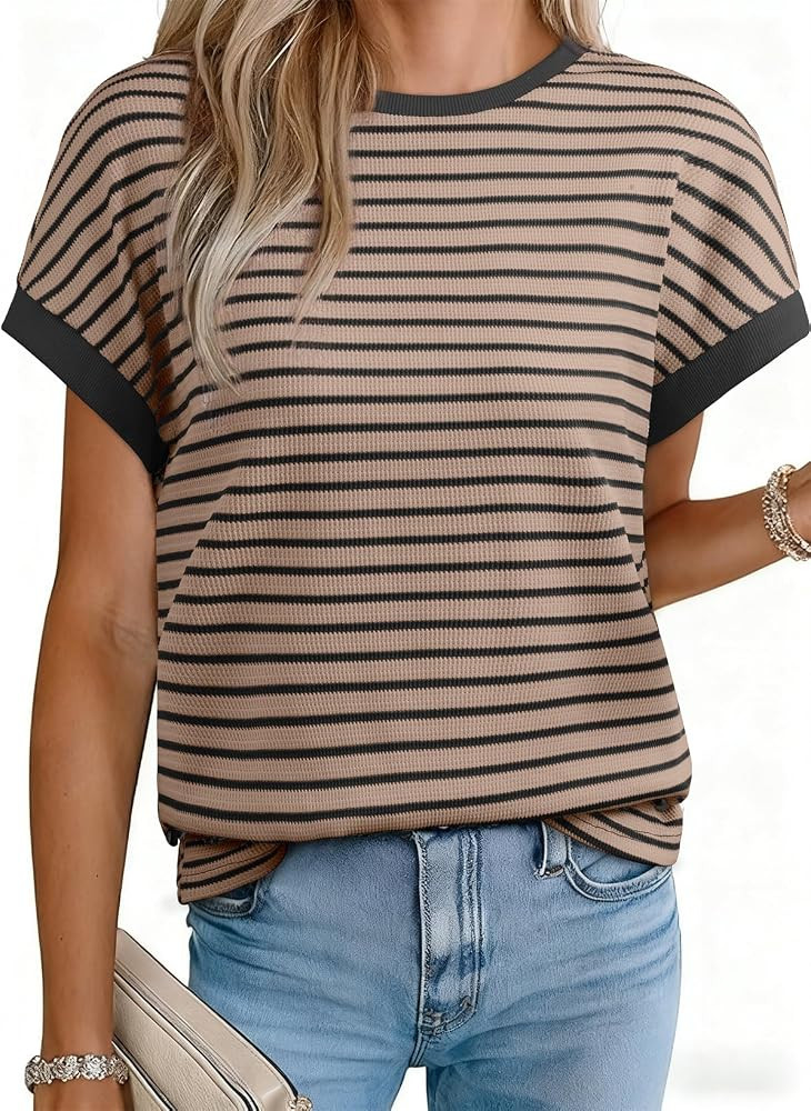 Acelitt - Blusas casuales de verano con cuello redondo y manga corta para mujer, con diseño de p... | Amazon (US)