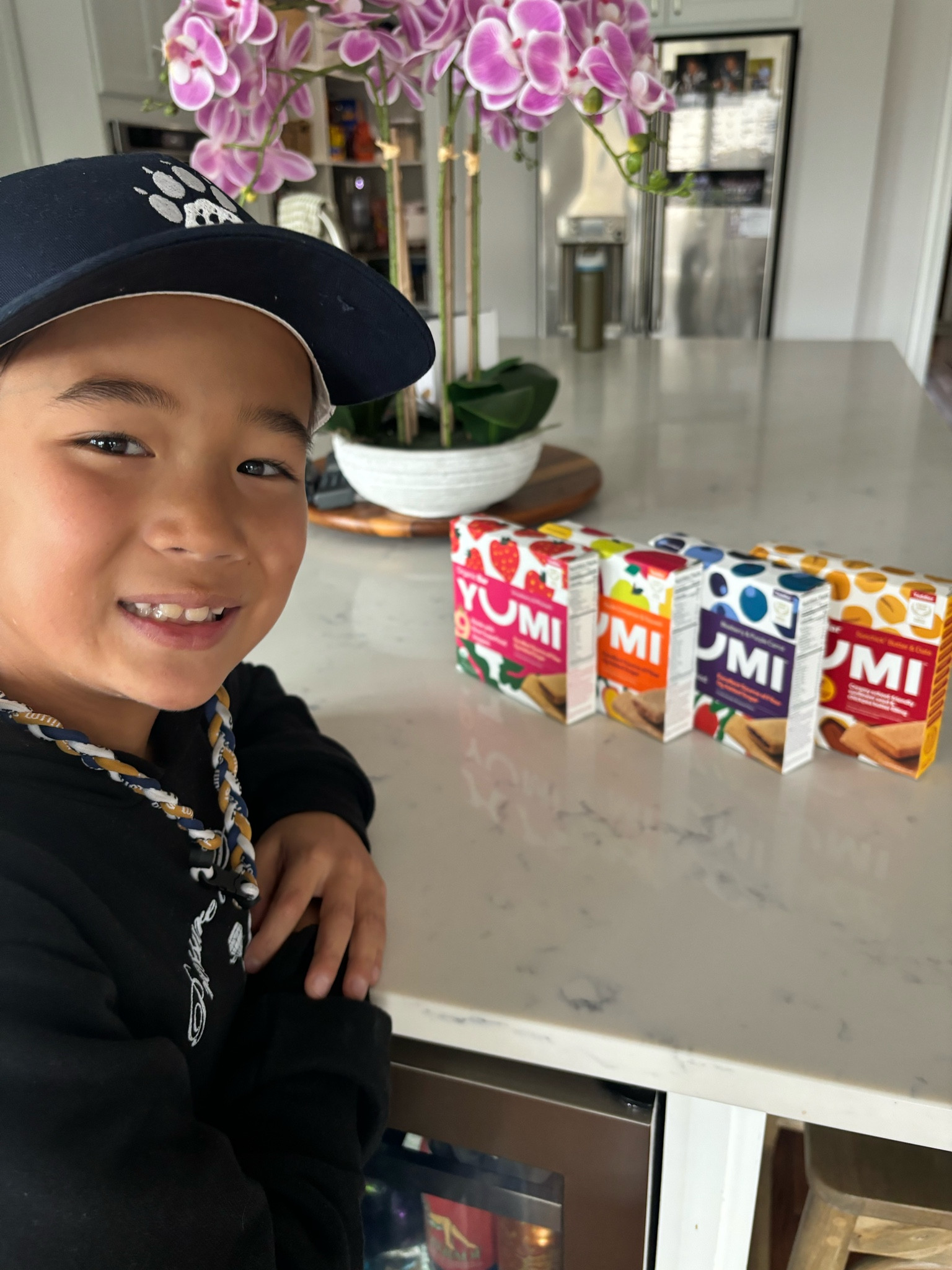 #AD The #dubsbrudders are always on the go, so it's important to me that they have healthy and convenient snacks on hand. That's why I love @YUMI Organic Bars! You can find them in the baby aisle @target, but they’re great for kids of all ages. Made with real, organic ingredients and come in a variety of flavors that my kids love. Plus, they're the perfect size for a quick on-the-go snack. #YUMIsnacks #superfoooods #Target #TargetPartner #organicbars #healthykids #busymoms 

#LTKfamily #LTKbaby