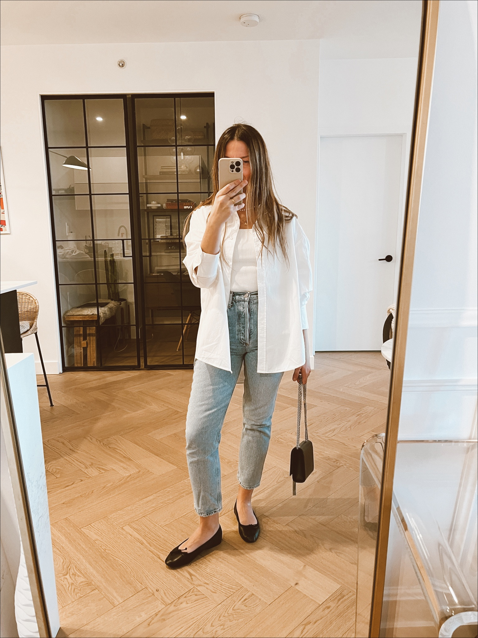 Simple Spring look with my favorite white shirt. Such a versatile piece! 🤍〰️

#LTKstyletip #LTKSeasonal #LTKFind