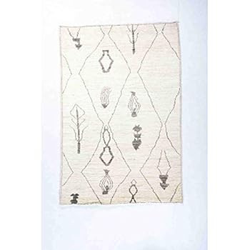 Solo Rugs Moroccan Meknes One of a Kind Hand Knotted Area Rug, Parchment, 4' 0" x 5' 10" | Amazon (US)