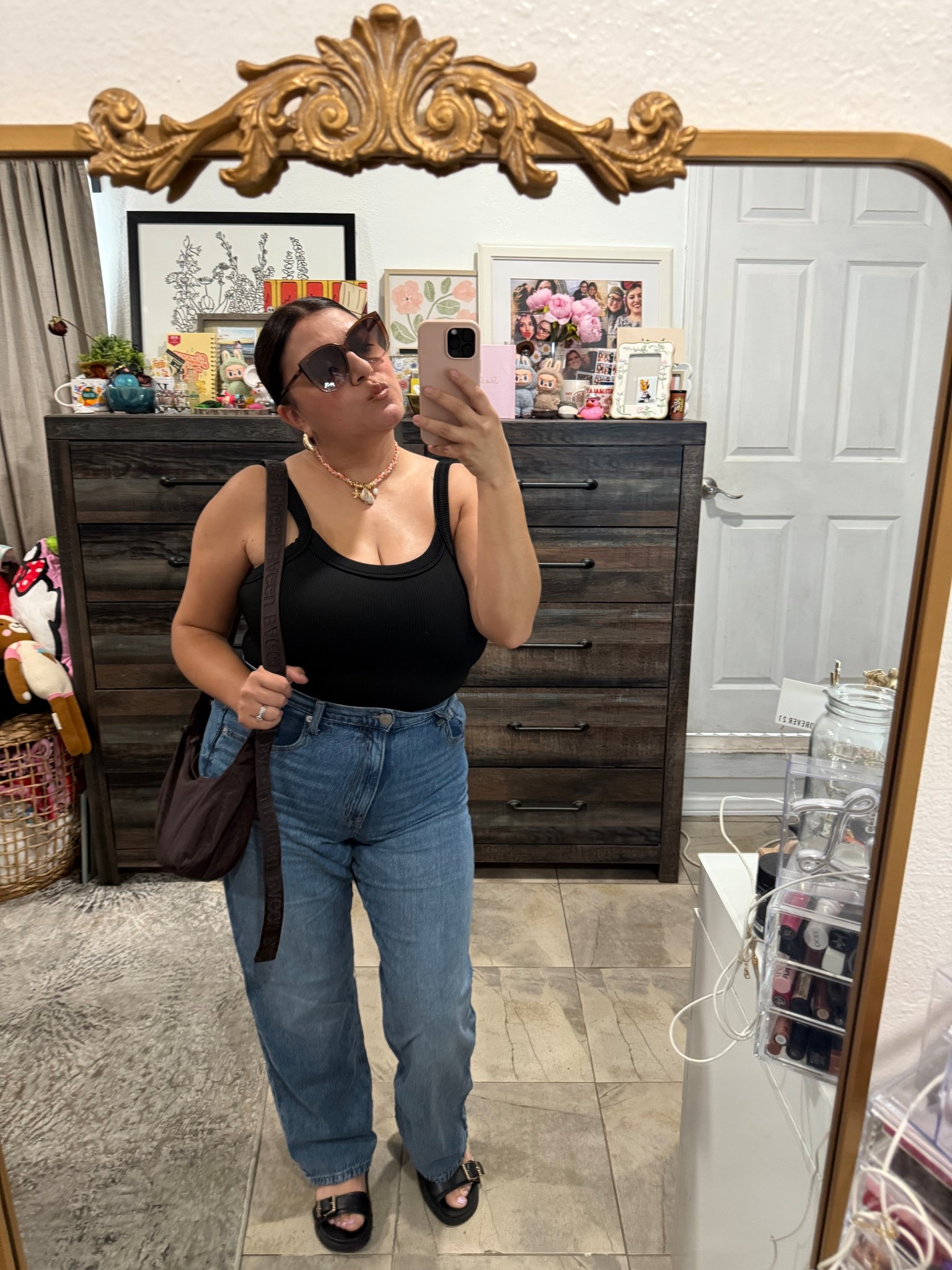 This is the small crossbody baggu, the brown one is currently sold out so I linked similar colors.

#bags#bag#crossbody 

#LTKItBag #LTKStyleTip #LTKFindsUnder100