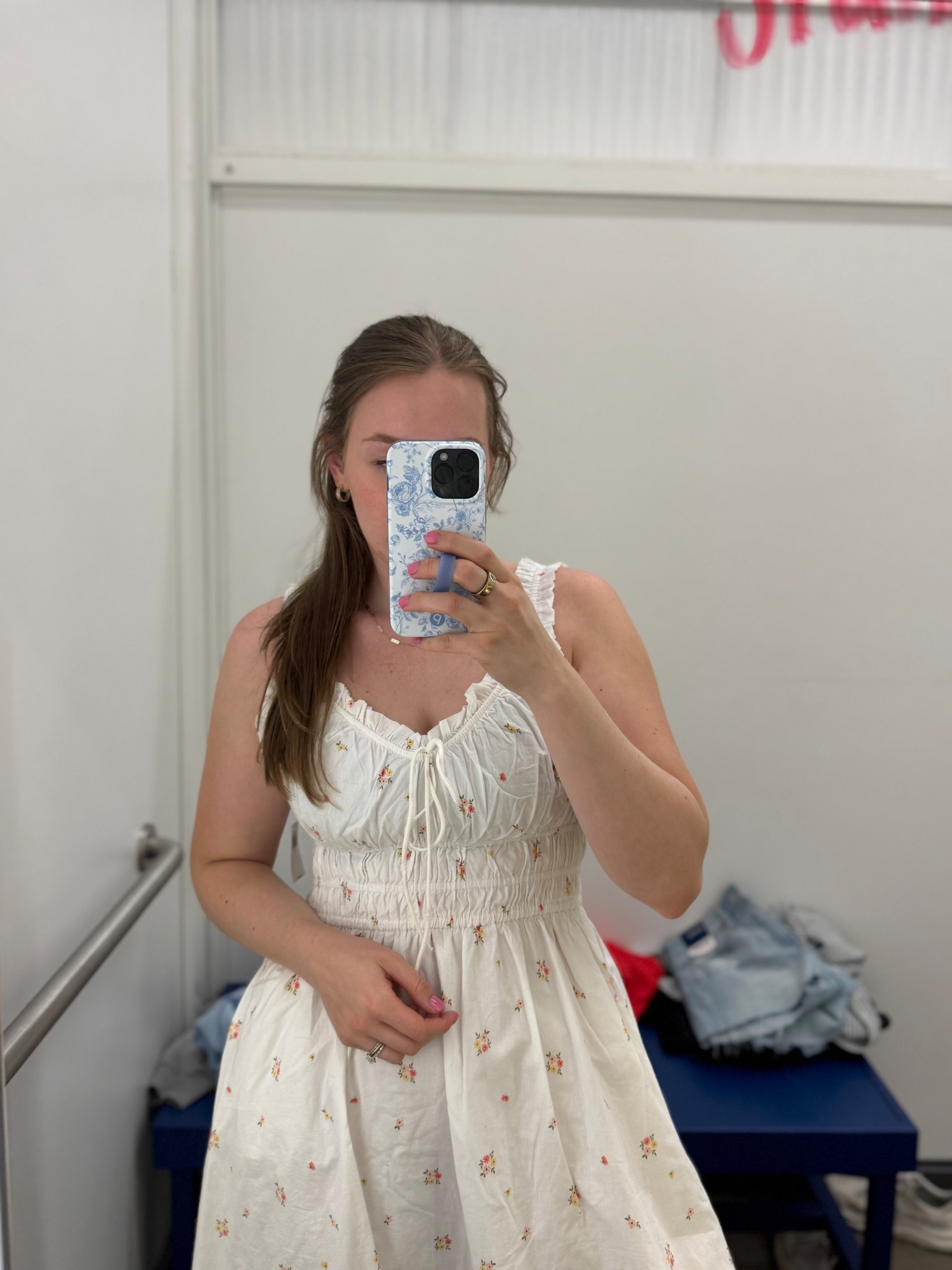 Sweetest spring dress 🌷