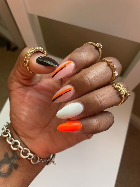 Summer nails and jewelry 

#LTKparties #LTKfindsunder50 #LTKbeauty