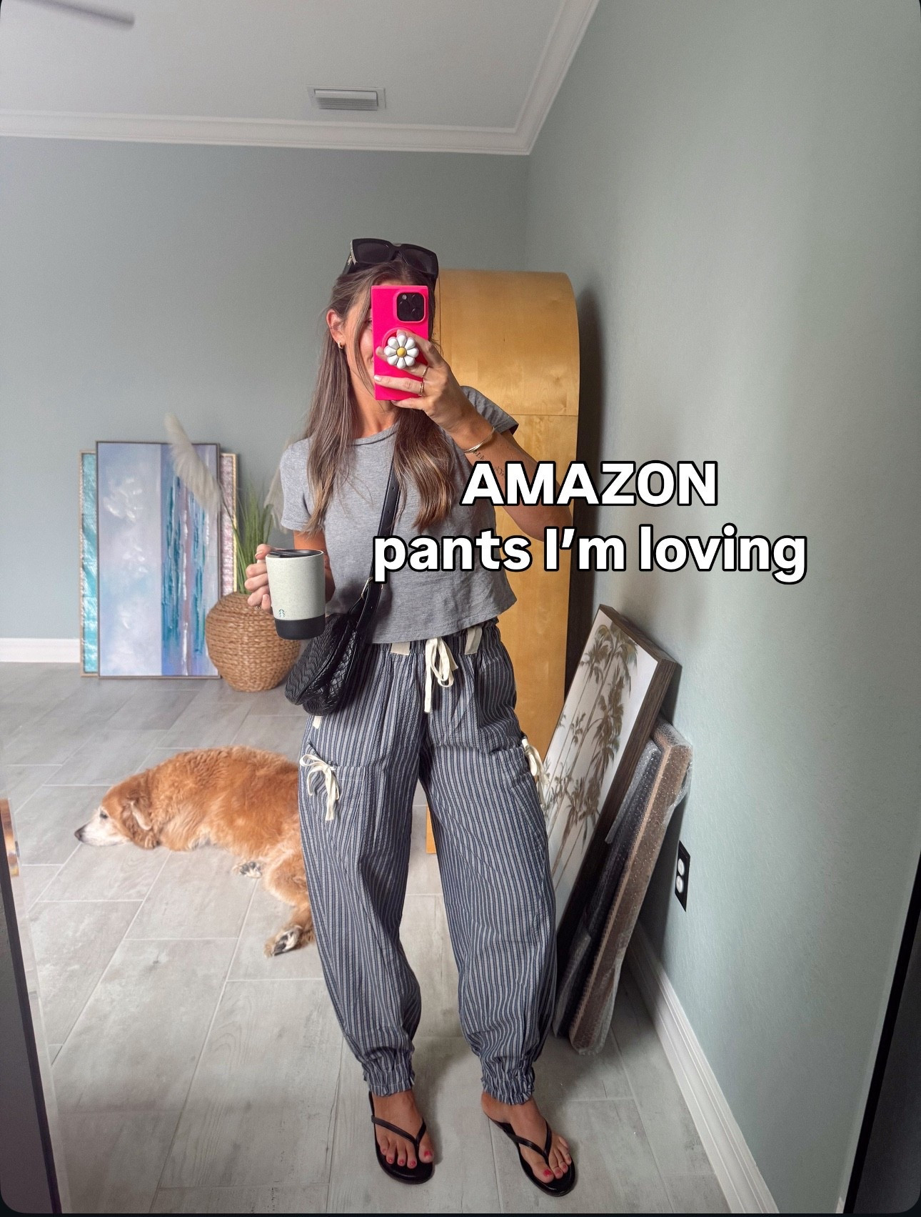 Today’s look! Size small pants // XS tee. Also y’all— I cannotttt get over this bag. It looks JUST LIKE a Clare V. bag that I’ve had my eye on that is $485‼️ Lately, I’ve not been wanting to splurge on bags anymore because Amazon is killinggg it with the lookalikes. 🤌🏻 Including these pants!! 🤭 SO CUTE. #momootd #momoutfit #momoutfits #fitcheck #affordableoutfits #amazonfind 