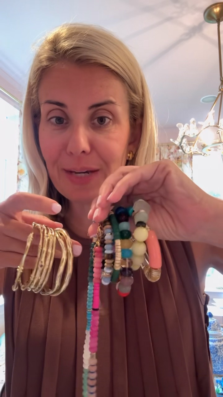 I’m always an accessorize kind of girl! My go-favorites are Allie + Bess, Baublebar, Erin McDermott and Julie Vos. 

*Code Catherine30 for 30% off at Allie + Bess ends tonight! ￼
*Code CHRISTMAS50 at Erin McDermott for 2 hours only!!

#LTKdayinmylife #LTKstorytime #LTKSaleAlert