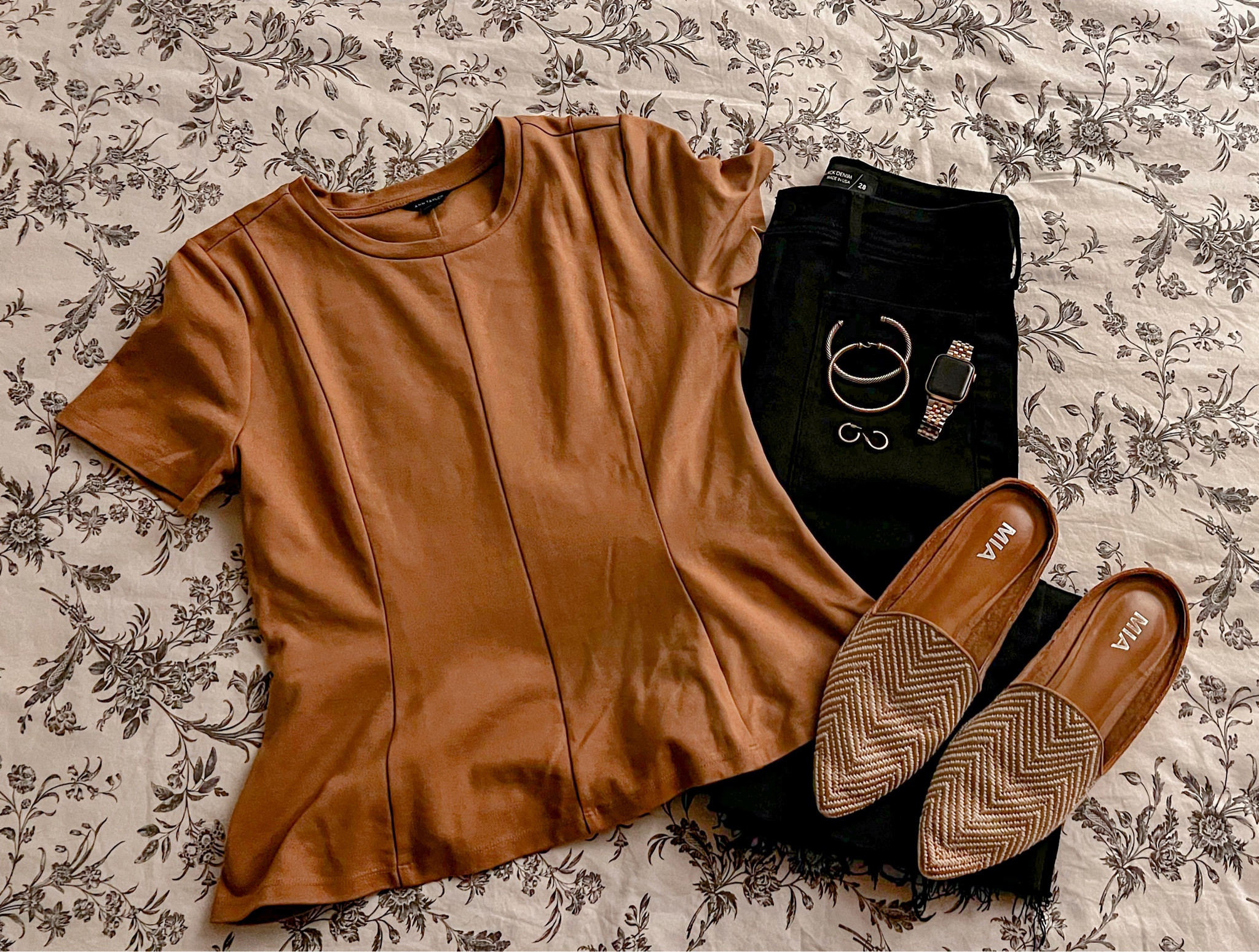 If you buy one thing from me, I cannot stop recommending the Mia flat. They are probably one of the most comfortable shoes I have owned. Do yourself a favor and get a pair. They are so great for work, casual lunch date, or just walking around!

#LTKworkwear #LTKmidsize #LTKshoecrush