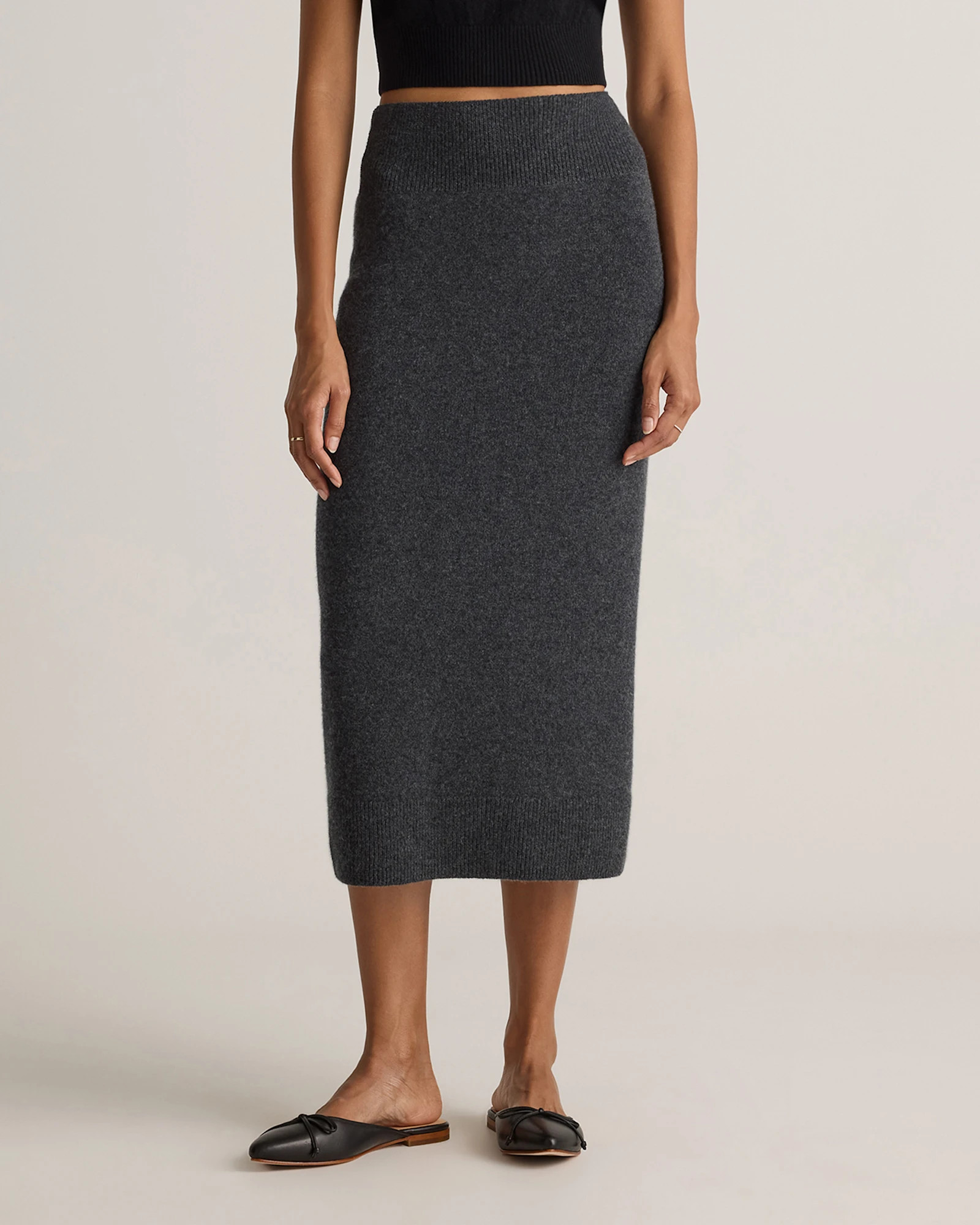 Quince | Women's Mongolian Cashmere Fitted Midi Skirt in True Navy, Size Small | Quince