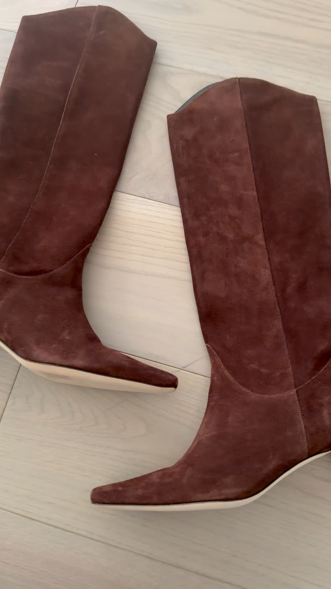 Stuad boots 40% off

#LTKNYFW #LTKOver40 #LTKSaleAlert