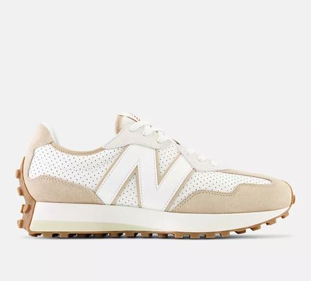 If you are looking for a good neutral sneaker for fall and winter-  size down 1/2 size 

New balance sneakers 
Sneakers 
Women sneakers 
New balance 
Neural sneakers 
Fall sneakers 
Fall shoes 


Follow my shop @styledbylynnai on the @shop.LTK app to shop this post and get my exclusive app-only content!

#liketkit 
@shop.ltk
https://liketk.it/4jhyK

#LTKshoecrush #LTKfindsunder100 #LTKSeasonal
