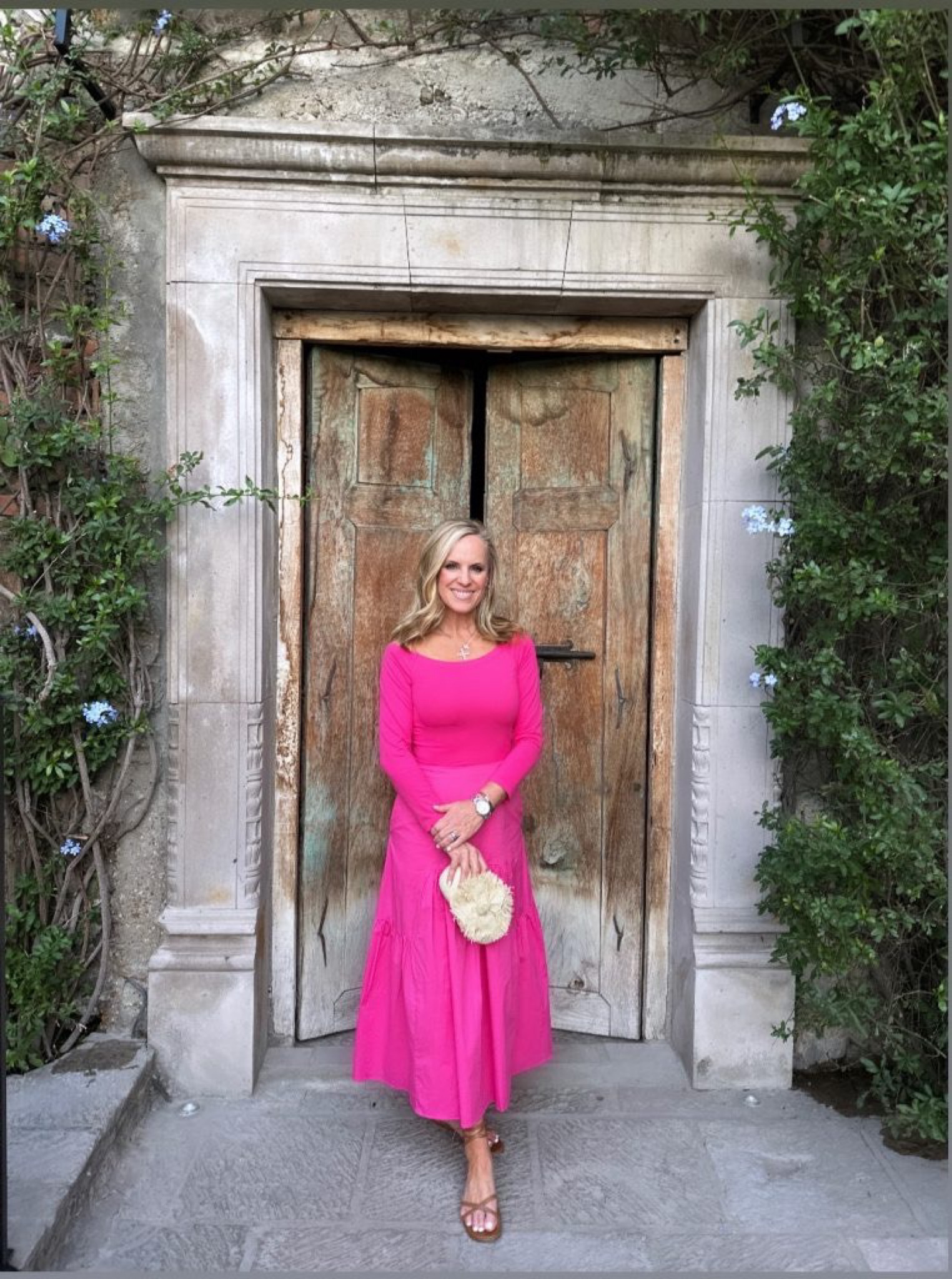 Tuckernuck pink long sleeve midi dress
Clutch
Sandals

#LTKshoecrush #LTKFind #LTKstyletip