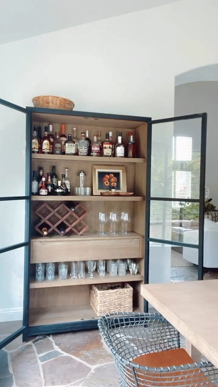 Absolutely LOVING this new hutch!! Using it as a bar cabinet and ready to make some craft cocktails this weekend! 👏🏻 

#homebar #hutch #cabinet #bookcase #curiocabinet 

#LTKhome