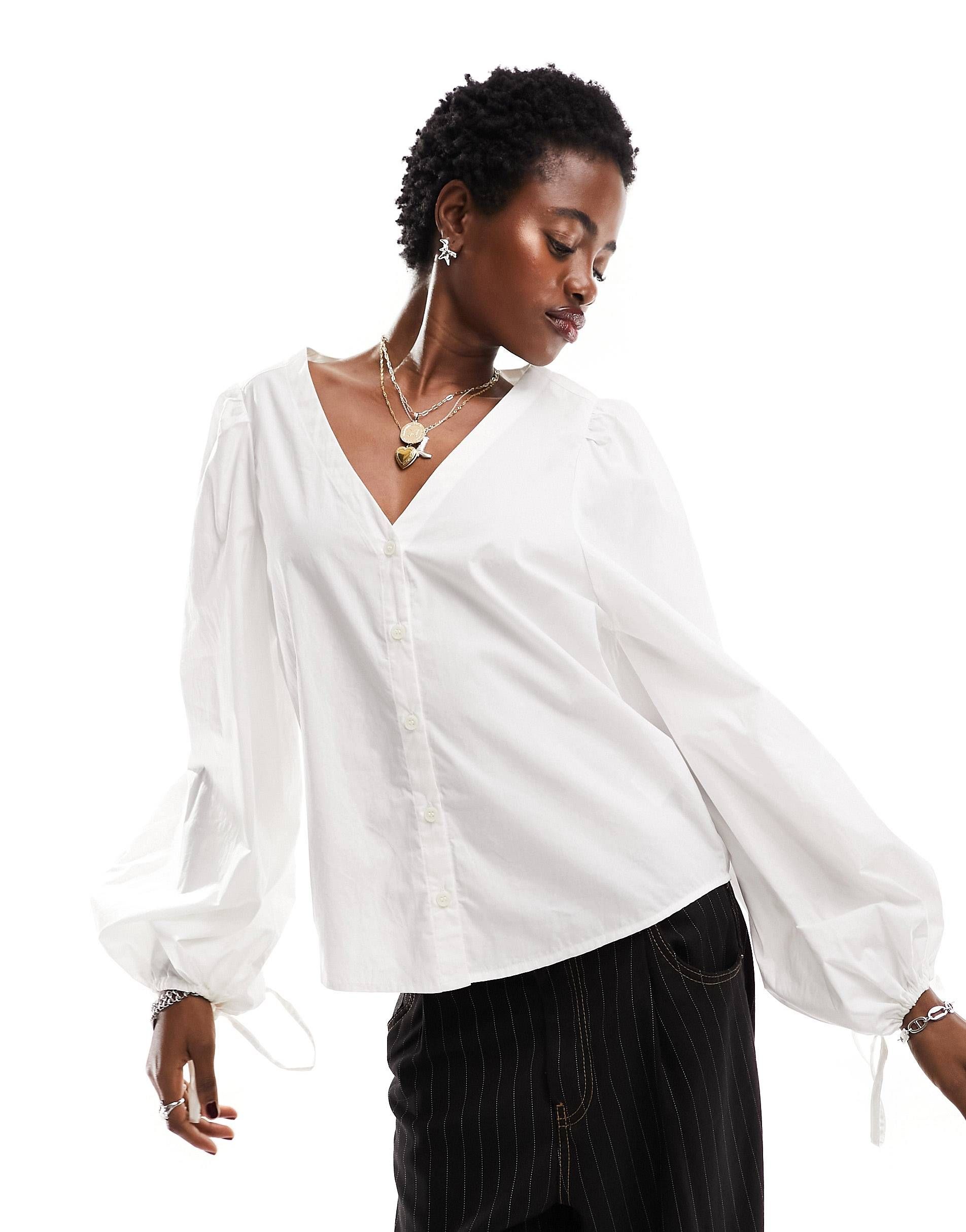 Monki v neck blouse with balloon sleeves in white | ASOS | ASOS (Global)