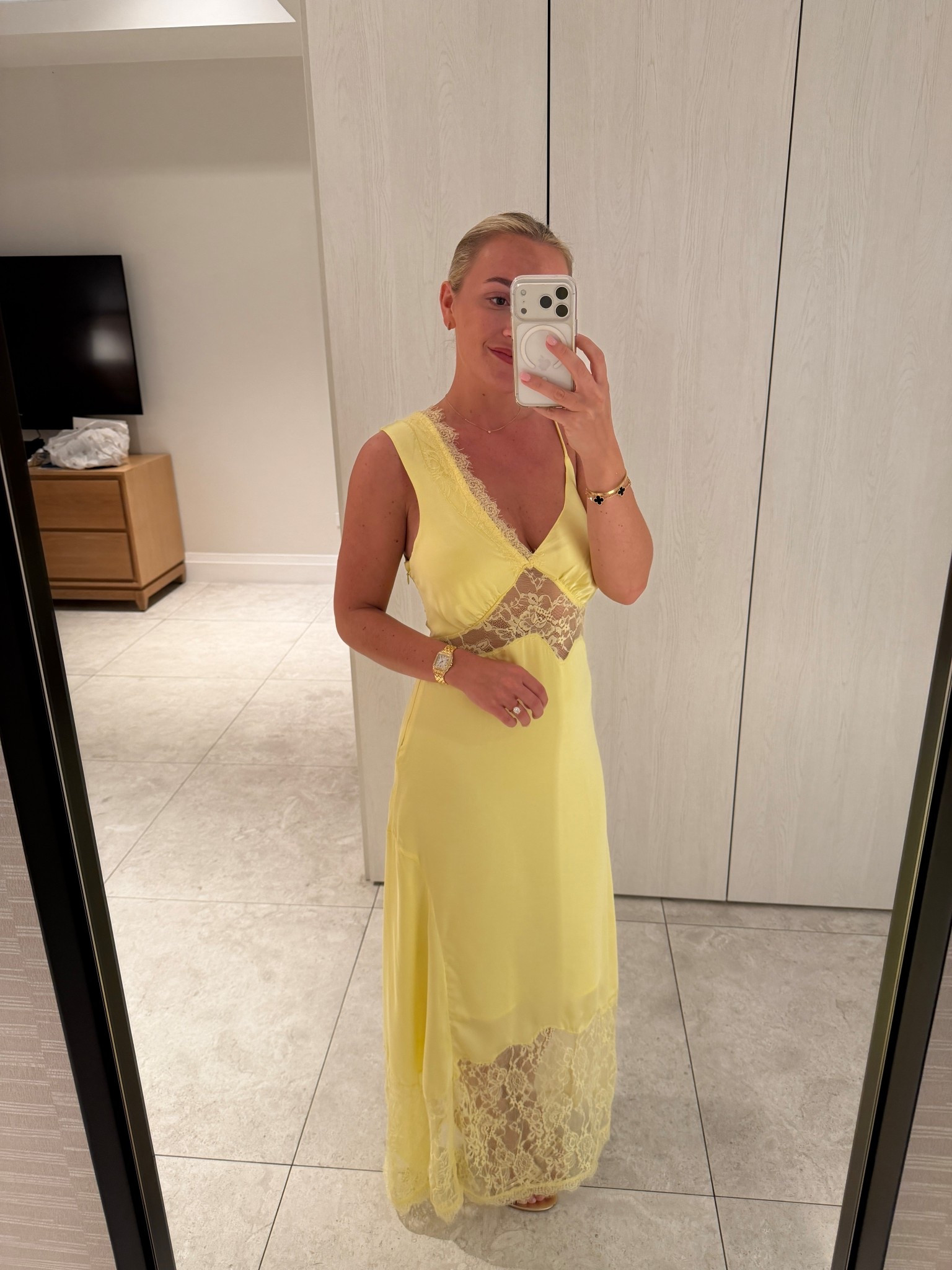 Wedding guest dress alert!! 🌼💛⭐️🌻 

#LTKdresses #LTKdatenight #LTKwedding