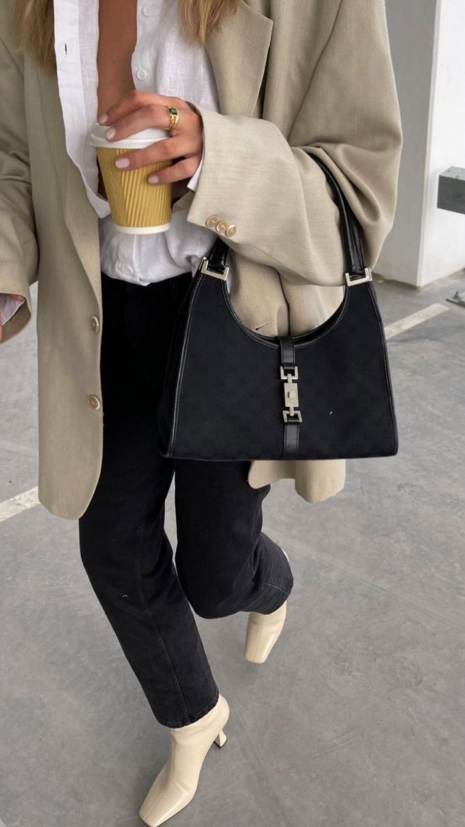 beige x Black 🤍🖤 

#ootdgoals #fashionblogger_de #bloggeroriginal #outfitstyle

🗝️ shirt style styling stylist basic basics black tights capsule wardrobe idea bag ideas simple classic classy casual smart dressy day errands shopping date summer spring outfit outfits blazer fashion inspo trenchcoat inspiration ootd outfit of the day grwm getting



#LTKSeasonal #LTKfit #LTKFind