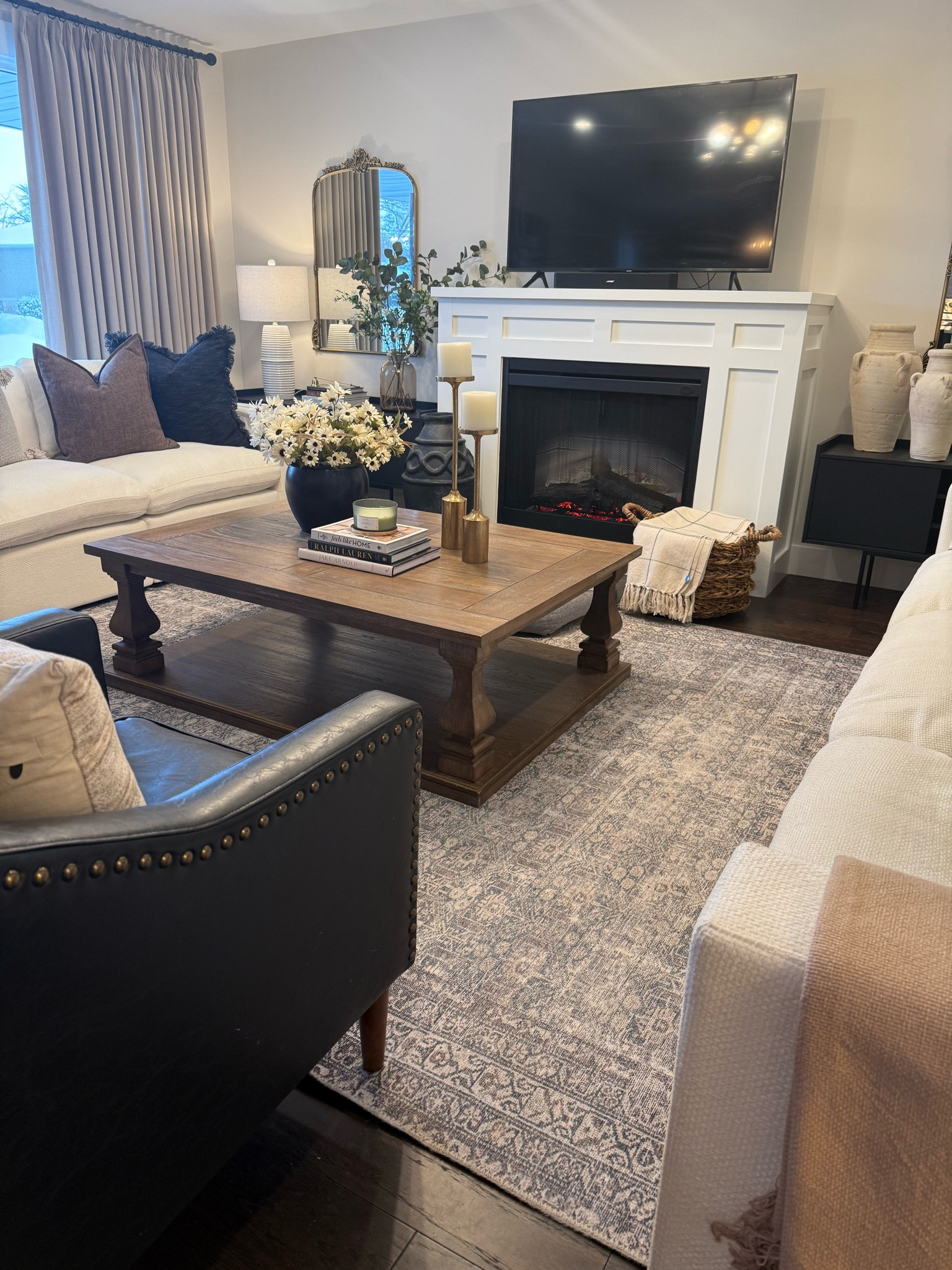 Neutral living room inspo!

Area rug
Leather chairs 
Coffee table
White couch
Gold mirrors
Antique mirrors
Throw pillows
Fireplace
Neutral home
Home design
Home inspo
Budget friendly 

#LTKcasa #LTKstyletip #LTKsale