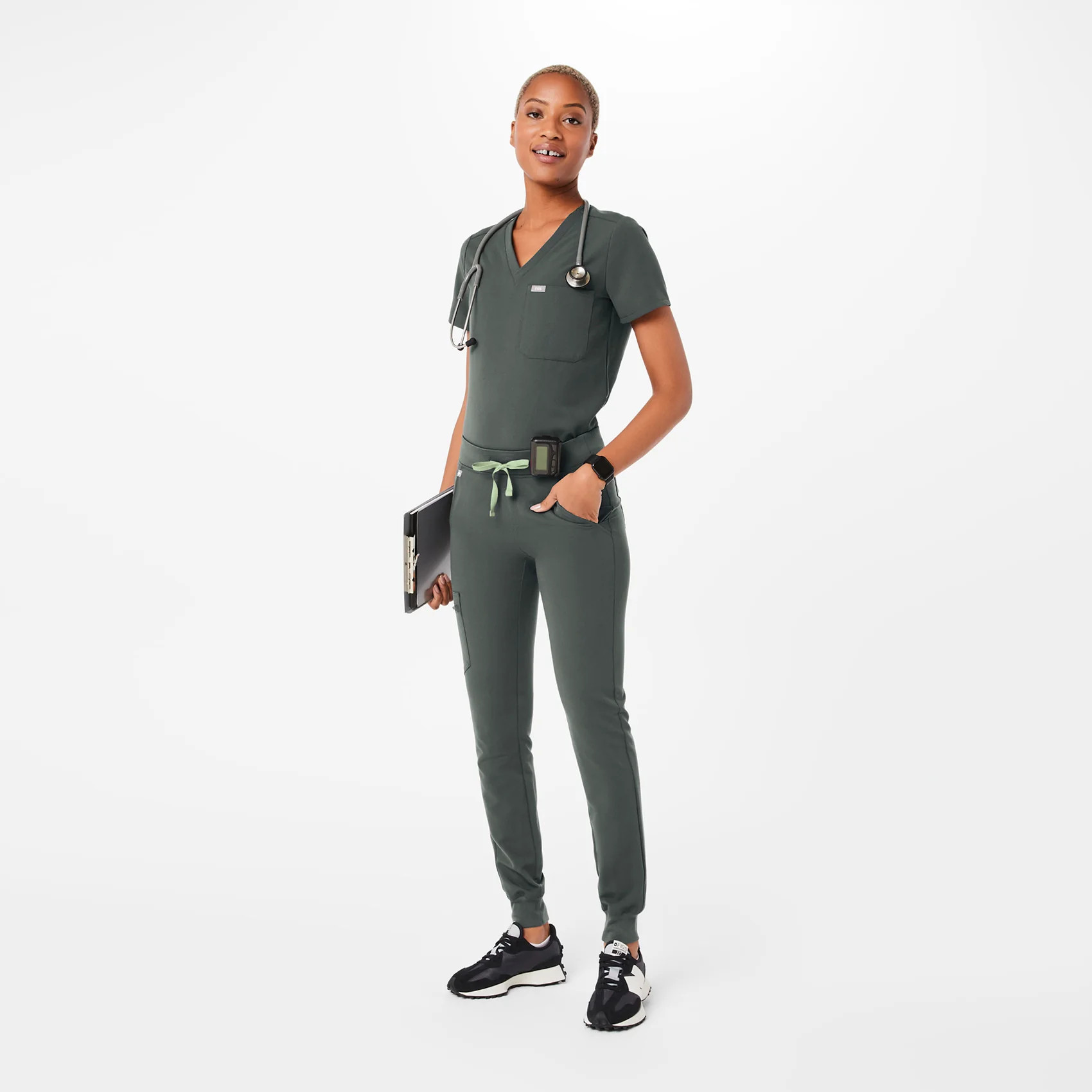 Women's Zamora Jogger Scrub Pants™  - Bonsai · FIGS | FIGS