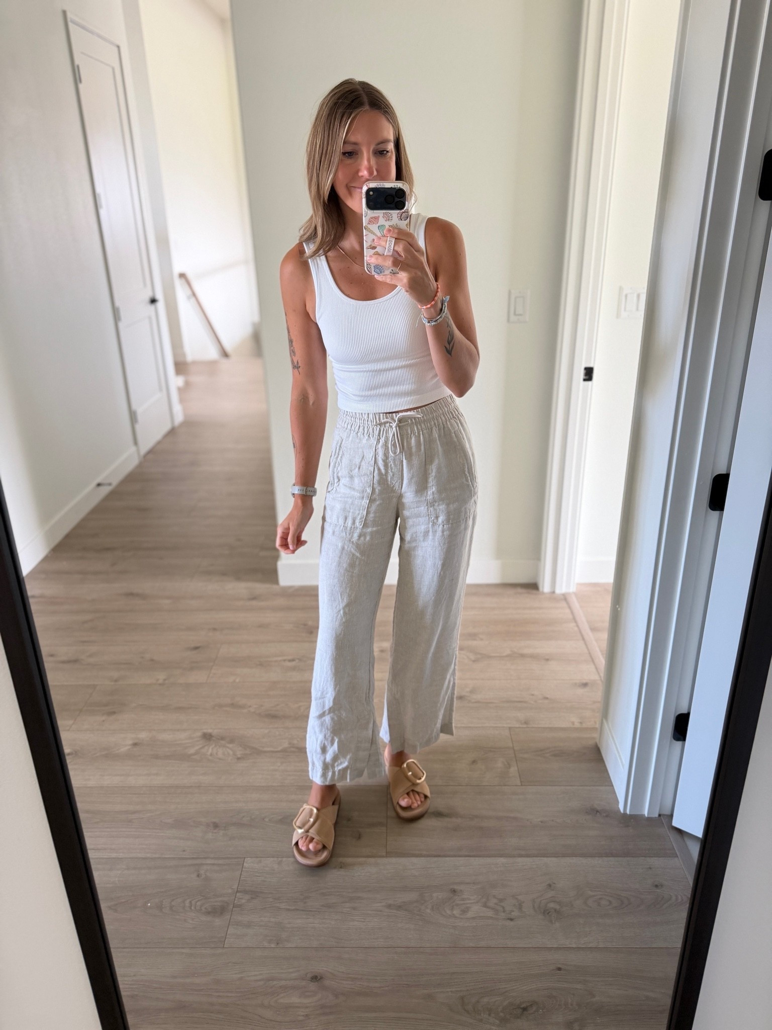 40% off my linen pants + 10% off at checkout 🙌 I have these in several colors and the shorts version. So comfy!

#LTKSaleAlert #LTKootd #LTKSeasonal