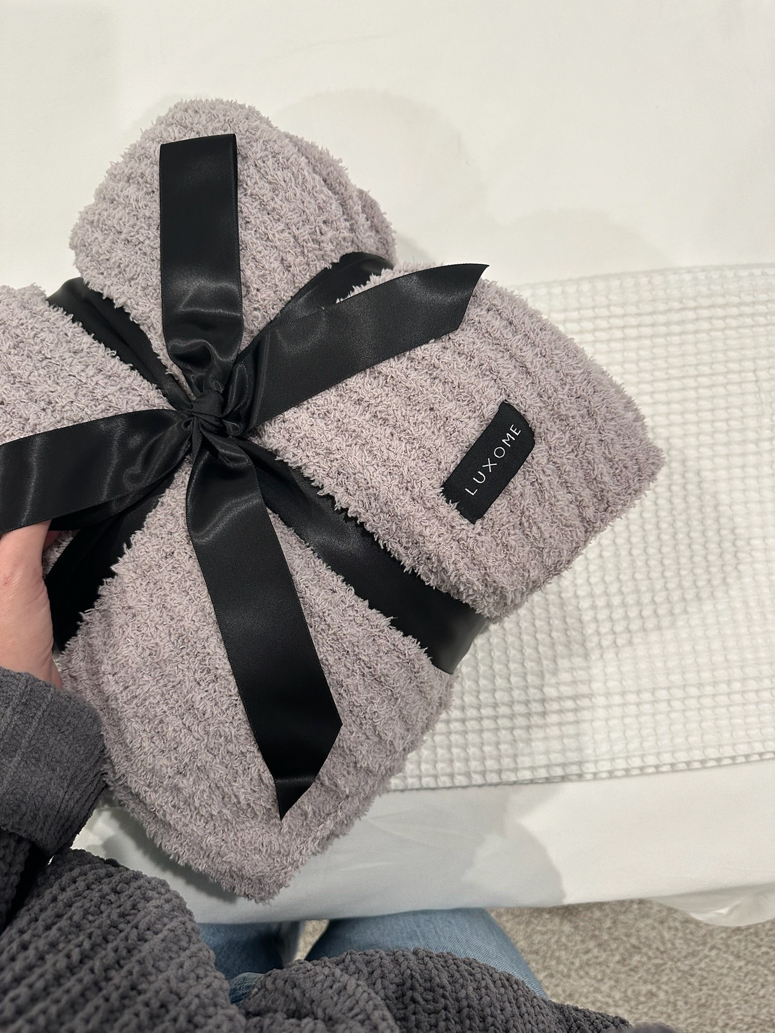 The coziest gift you can give this Christmas! This Luxome blanket is next-level soft — like wrapping up in a warm hug. Perfect for snuggle nights, movie marathons, or literally anyone on your list who loves feeling comfy! 

#LTKGiftGuide #LTKHome #LTKHoliday