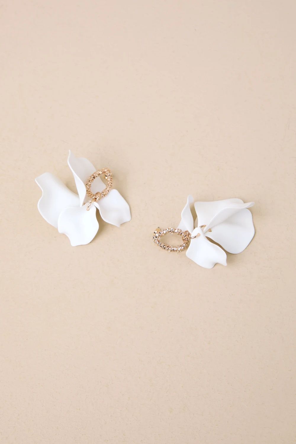 Eye-Catching Essence White Petal Statement Earrings | Lulus