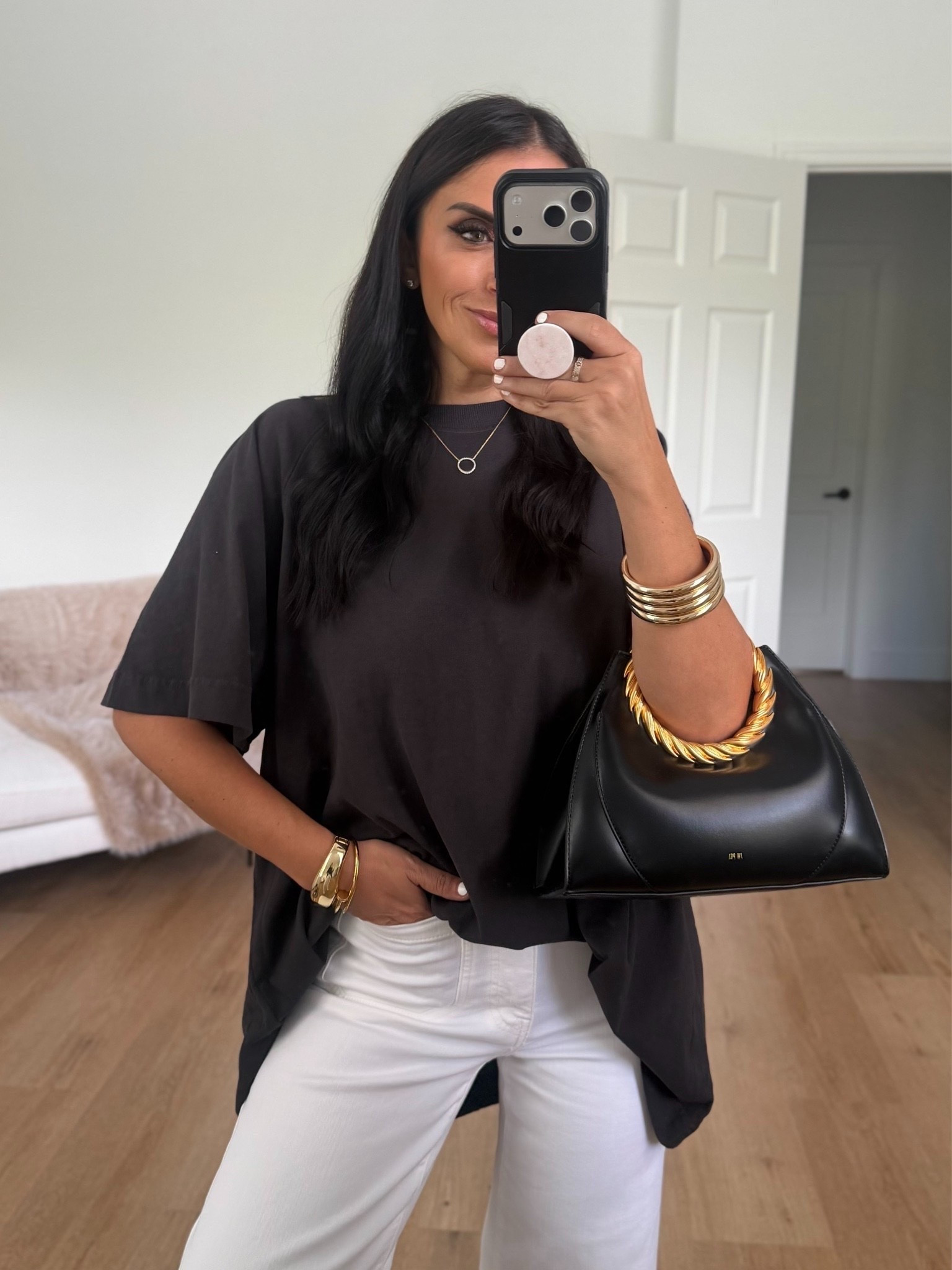 Free people icon tee wearing size small. Frame jeans wearing size 27