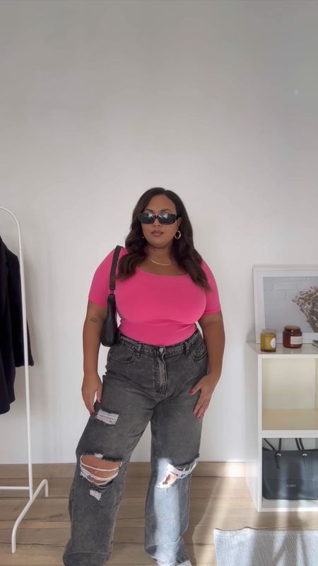 Jeans and a cute top 🩷
High waist wide leg curvy jeans , pink top , black shoulder bag.

Code S15tiff for 15% off any purchase on SHEIN
Jeans 1XL
Top 0XL
#curvyjeans #curvyoutfit #midsize #pinktop 

#LTKmidsize #LTKVideo #LTKstyletip