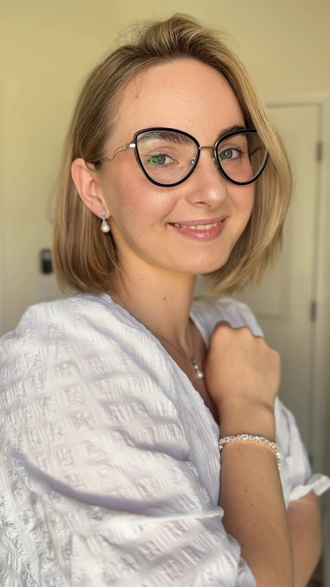 My Valentine's jewelry🥰! I received absolutely stunning pieces from @darethcolburndesigns that have completely elevated my look this season. Whether you're planning a romantic date night or a chic Galentine’s brunch, these accessories add the perfect touch of elegance and style. Their lightweight, tarnish-resistant design ensures you stay effortlessly gorgeous all day. I'm in love with how these pieces transform any outfit into something unforgettable.

#DarethColburnPartner #ValentinesJewelry #GalentinesStyle #ad

#LTKBeauty #LTKFindsUnder100 #LTKStyleTip