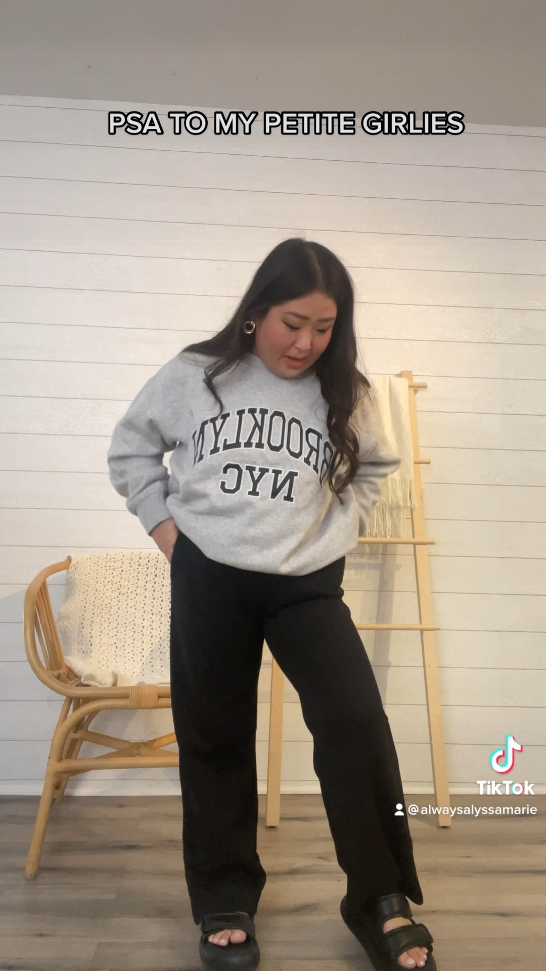 They come in other cute colors!! Highly recommend for petite bodies—no hemming needed!