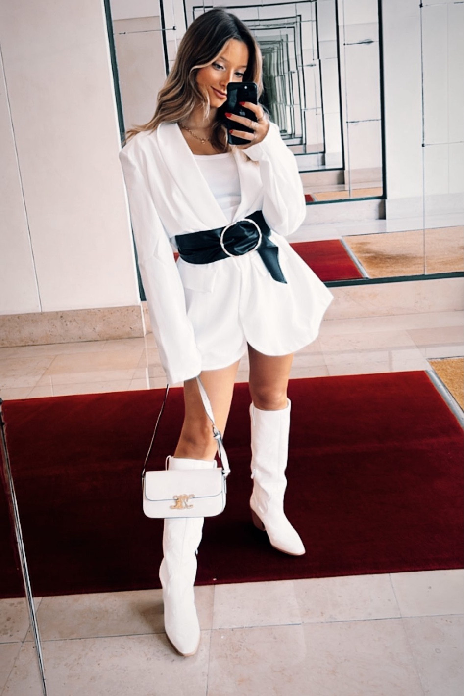 White outfit, white blazer, French outfit
