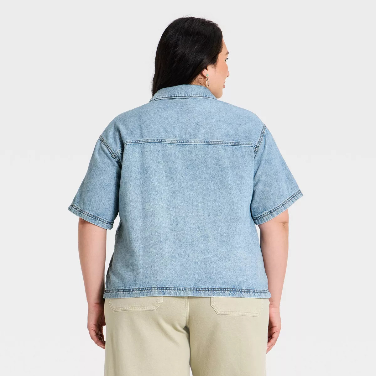 Women's Short Sleeve Collared Denim Beach Shirt - Universal Thread\u2122 Light Wash 2X | Target