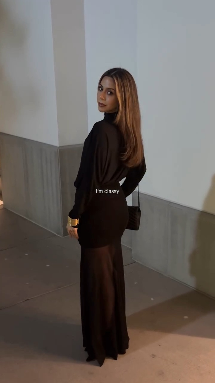 don’t get it twisted. It’s a toxique winter 🥀

I’m obsessed with this gorgeous simple yet beautiful and elegant black long dress from @commense.official 

Wear or pass?

#classystyle #blackdress #elegantdress

#LTKCyberWeek #LTKHoliday #LTKFindsUnder50