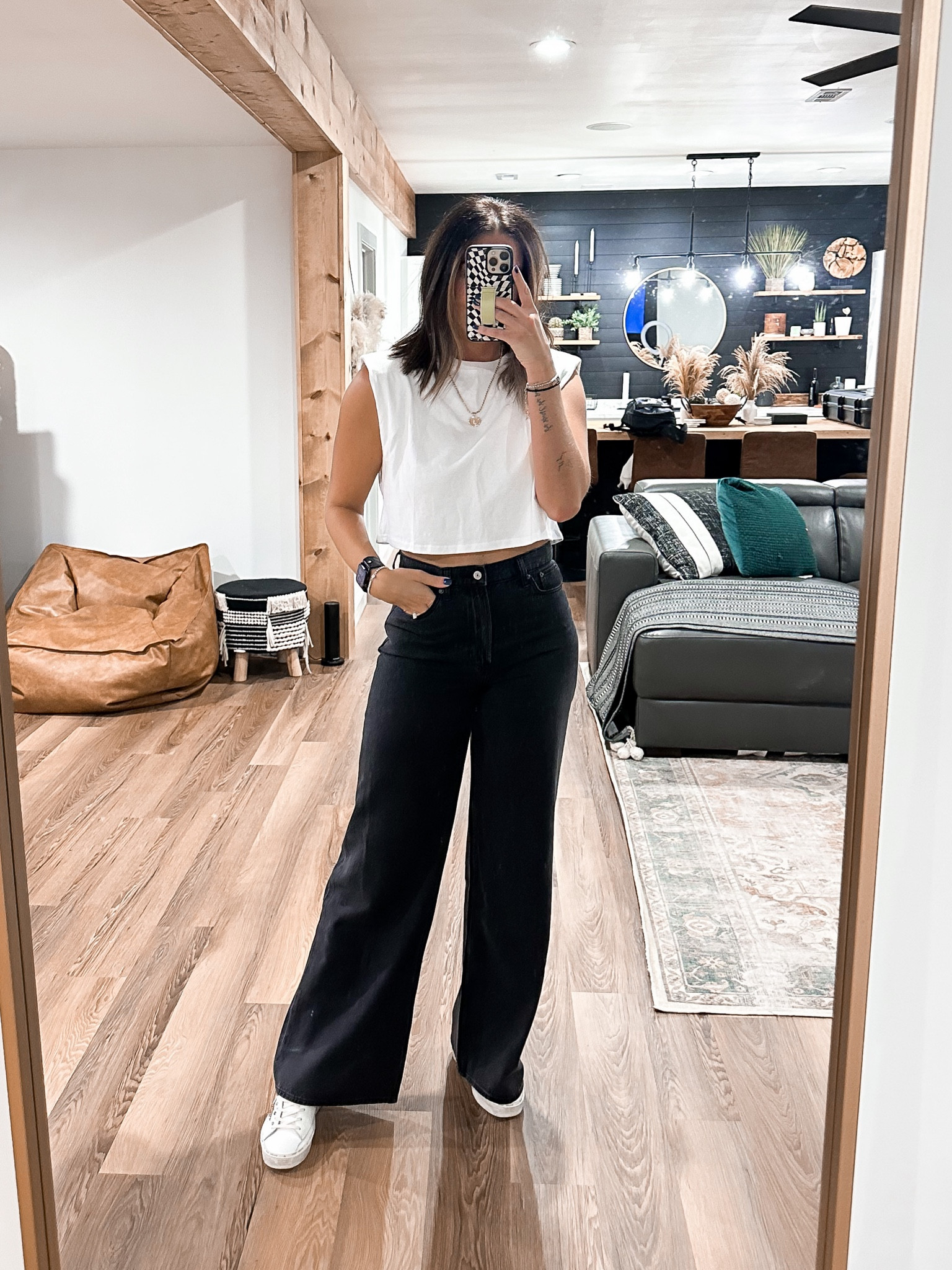 Top-large
Jeans-4L
Sneakers-38

#LTKshoecrush #LTKstyletip #LTKsalealert