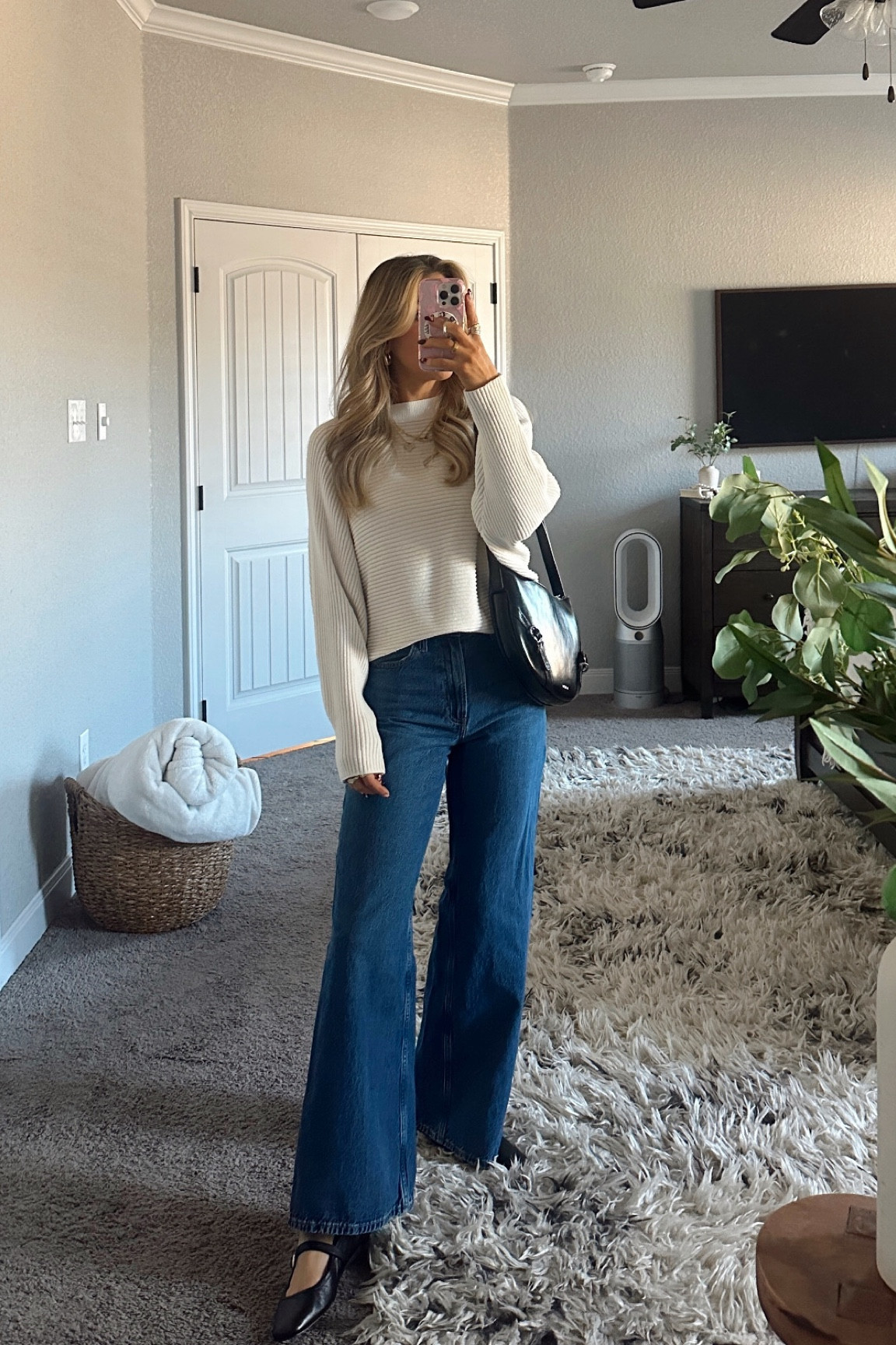 the best amazon sweater! i’ve had this thing for 3 years now, and it has not shrunk, pilled, or lost shape! wearing my usual small. SIZE DOWN in these wide leg jeans! wearing a 25 regular at 5’6” - these flats are pricey but INSANE comfy!
no rubbing and just right - true to size! amazon saddle bag!

#LTKFindsUnder50 #LTKSaleAlert #LTKFindsUnder100