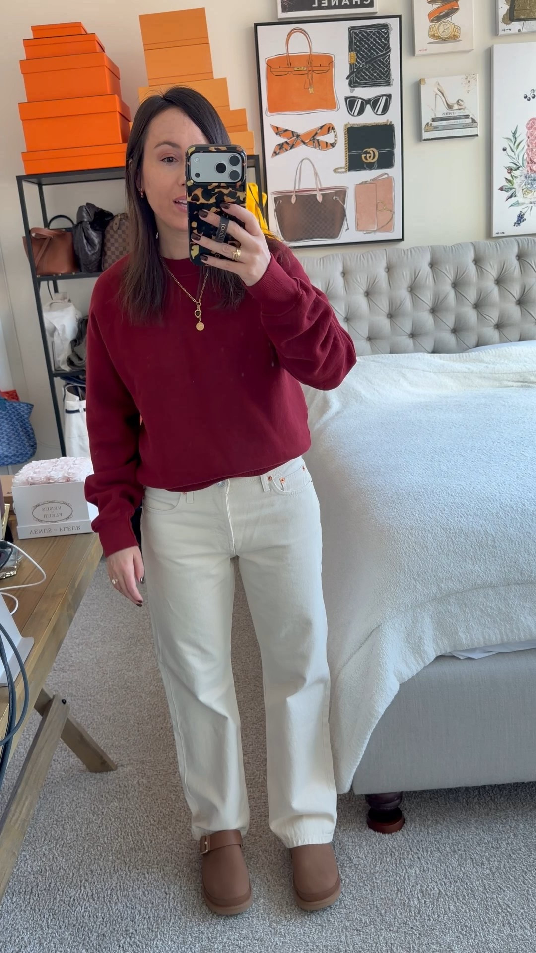 Redone x hanes sweatshirt with redone jeans. These jeans fit so well!!


#LTKootd #LTKFindsUnder100 #LTKSeasonal