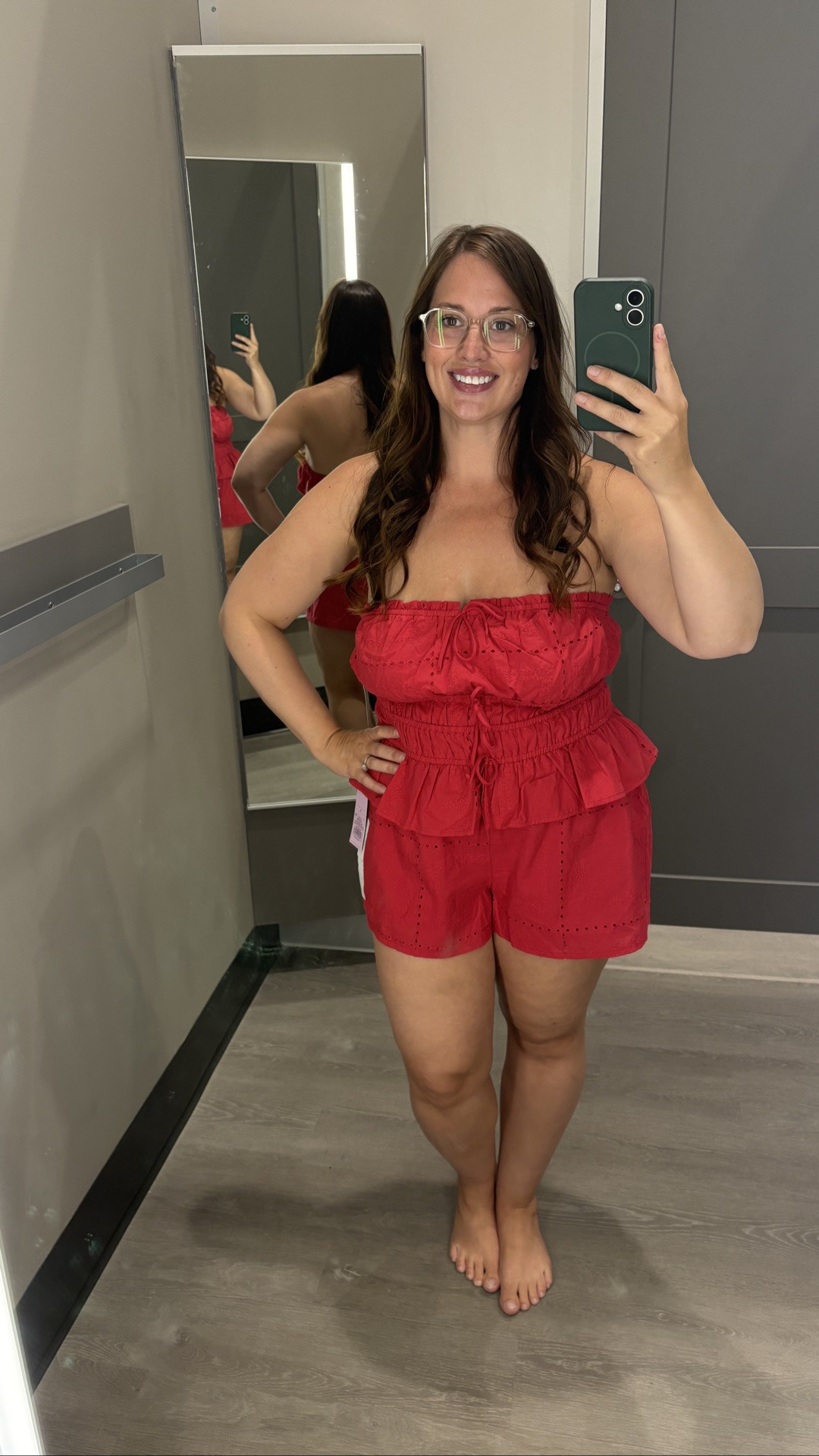 Had to try on the outfit I have seen all over my feed, and it is mid-sized approved! The top and bottom
are both large, but I will order a medium for the top (it was sold out at my store).

#LTKMidsize