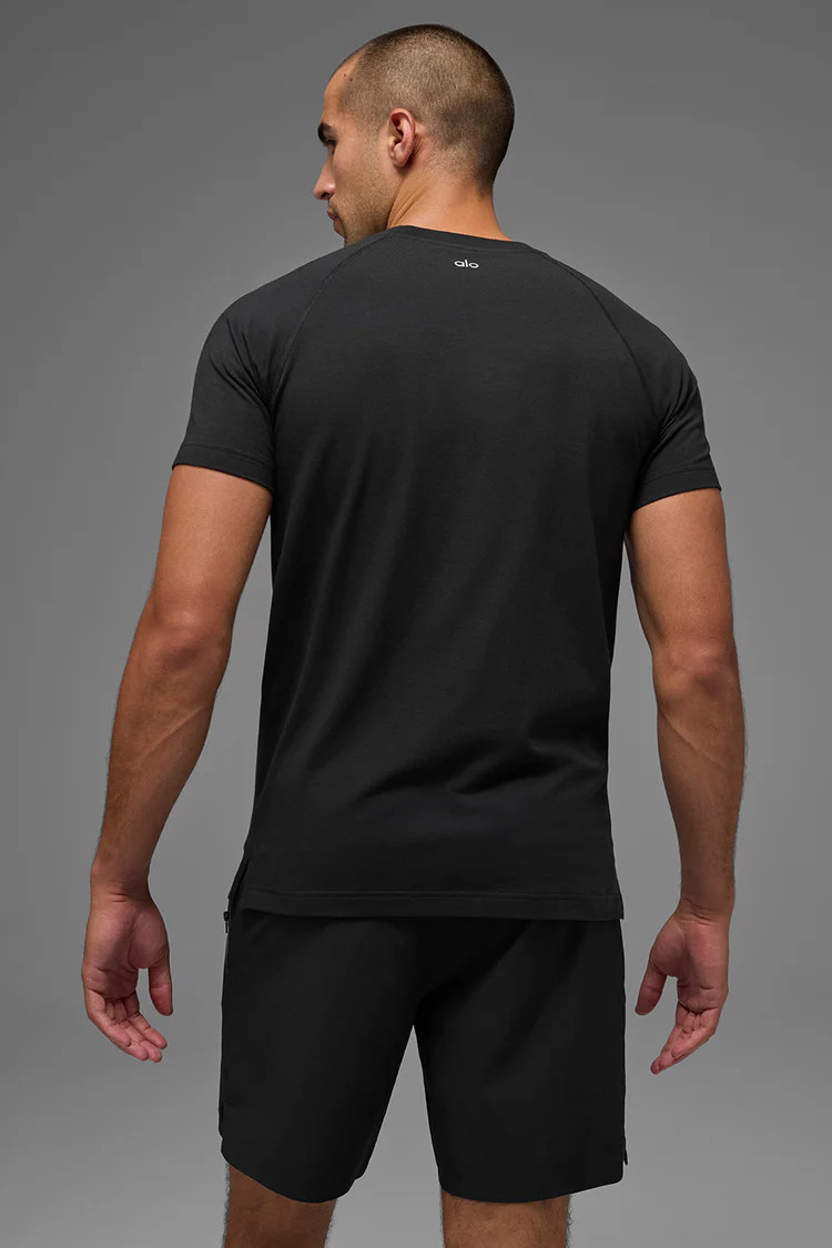 ALO Vapor Crewneck Short Sleeve - Olive Tree | Alo Yoga