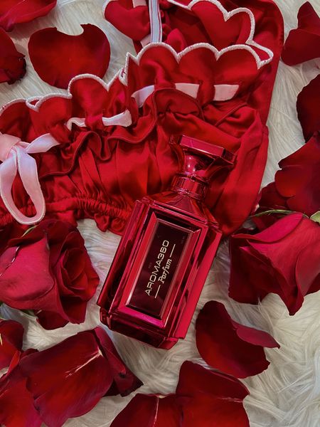 Try out the new Aroma360 perfume! There are 5 colors available: Blue, Black, Purple, Green, and Red.

I’m loving Red for date night! It’s unisex too! 

#LTKbeauty