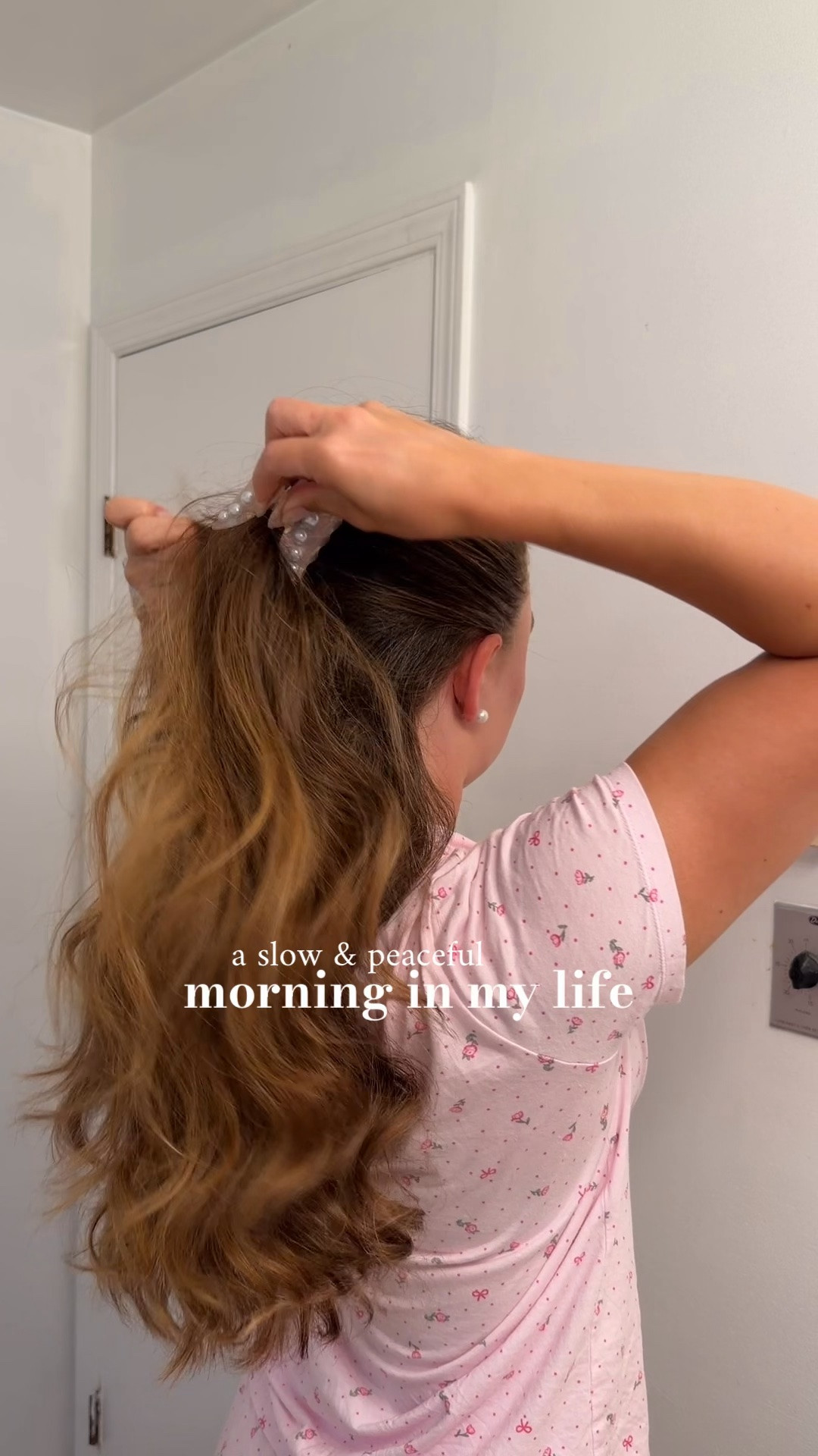slow & relaxing morning in my life from 6:30 - 8:00 am before heading into the office 💛💛 I’ve been making time to read every morning before the work day and it is seriously the most peaceful start to the day 

testing out the new @shopmintier hyaluronic acid face tape because I’m up for anything that is going to smooth & moisturize my face in my sleep!! last night was night 1 but I’m excited to come back and share after giving them a good trial run 🫶🏼

#morninginmylife #dailyvlog #morningroutine #dayinmylife #gifted

#LTKcanada #LTKsummer