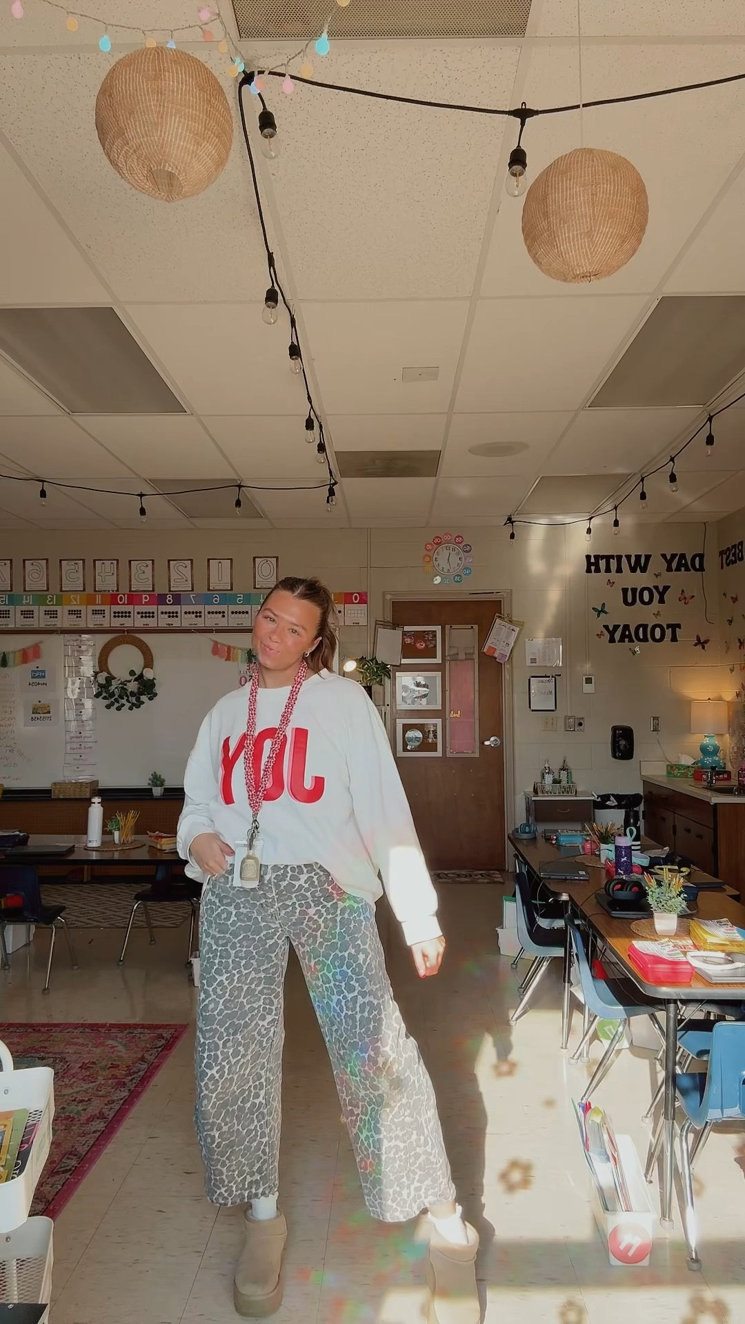Teacher christmas fits are so fun!! 🤭🍎✏️

#LTKdayinmylife #LTKWorkwear #LTKootd