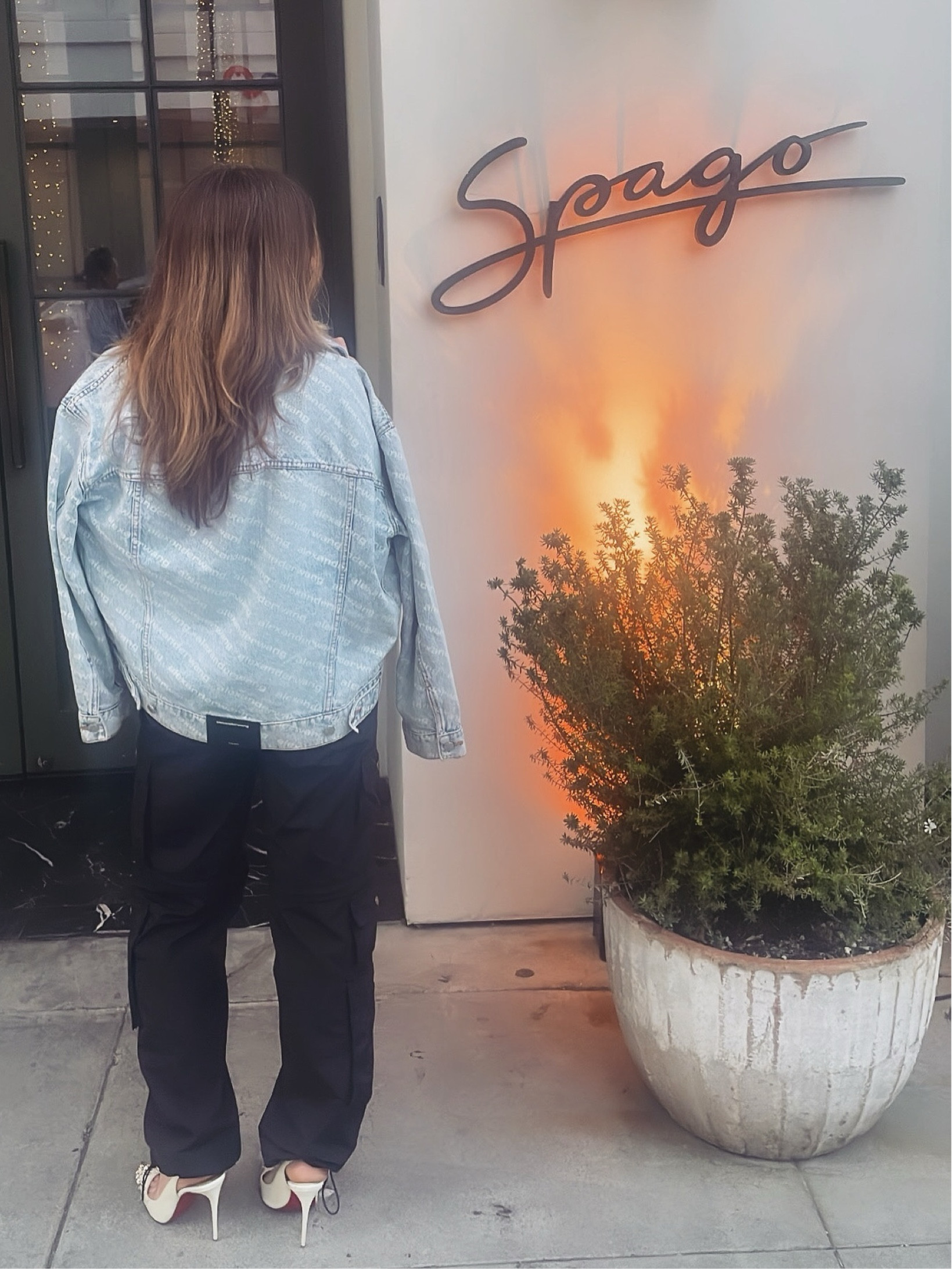 The best denim jacket I’ve ever owned… 
.
.
.
#beverlyhills #losangeles #style #fashion #fun #fashionblogger #sunday #sundayvibes

#LTKStyleTip #LTKFitness #LTKActive