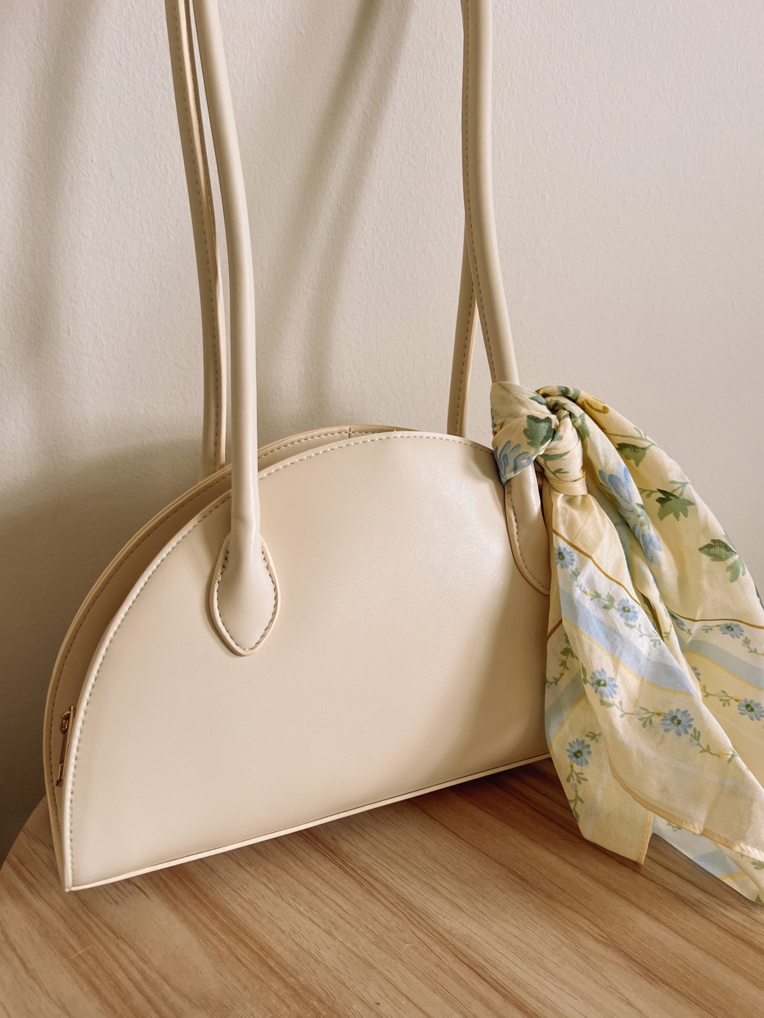 Love this affordable butter yellow bag and scarf from Old Navy - currently on sale! Such a fun touch to a spring outfit! Canadian links are under similar products

#LTKsale #LTKbag #LTKstyletip