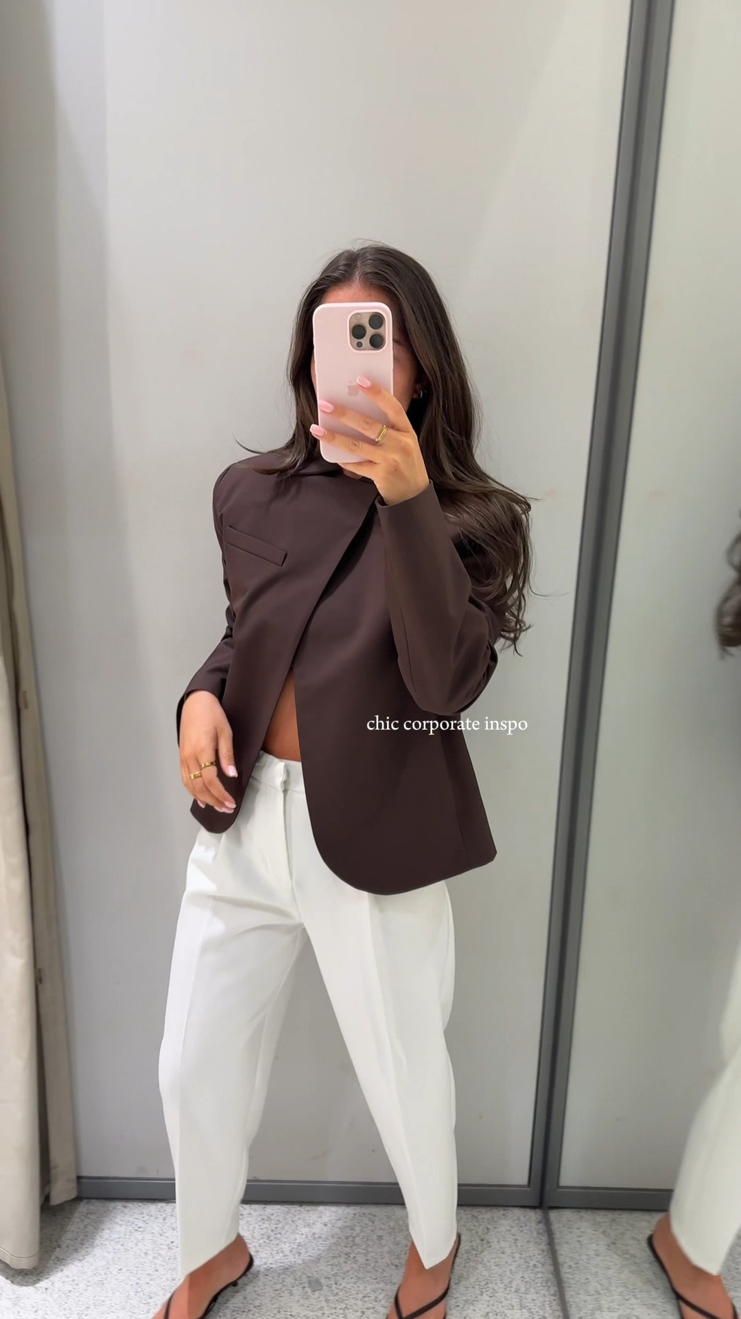 Corporate chic - brown blazer - white trousers - spring outfit - summer outfit - workwear - capsule workwear - corporate 

#LTKspring #LTKsummer #LTKworkwear