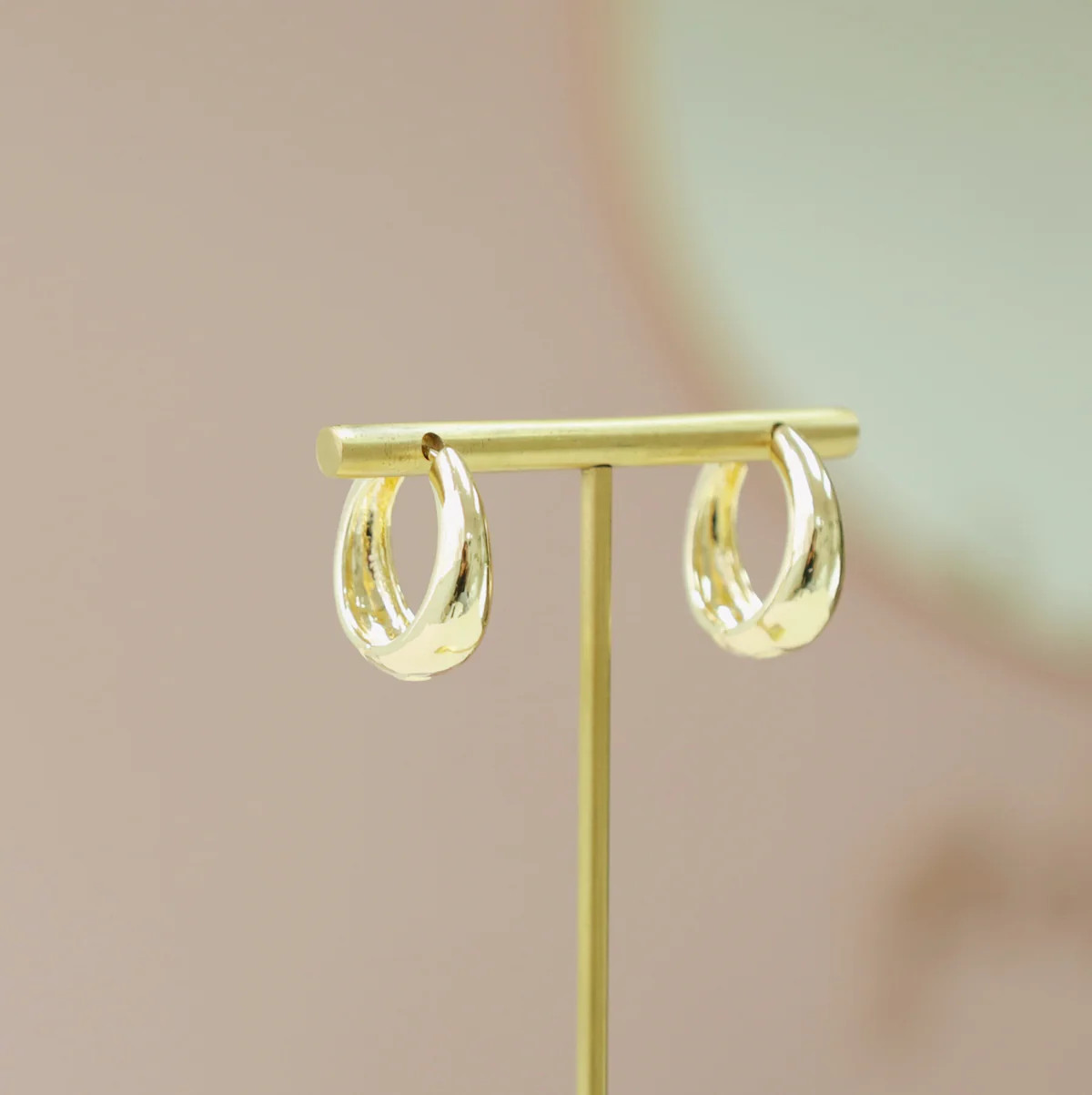 Hug It Out Huggies (Medium) | Taudrey